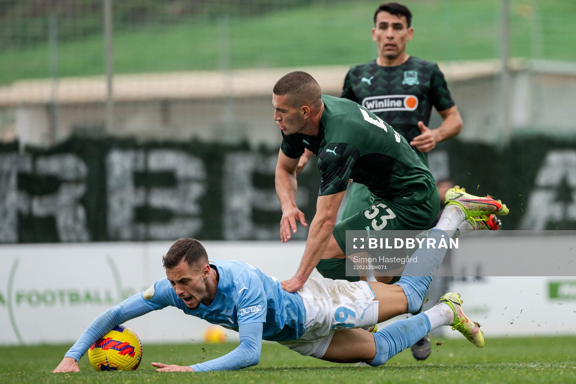 Veljko Birmancevic of Malmö FF against Alexandr Chernikov