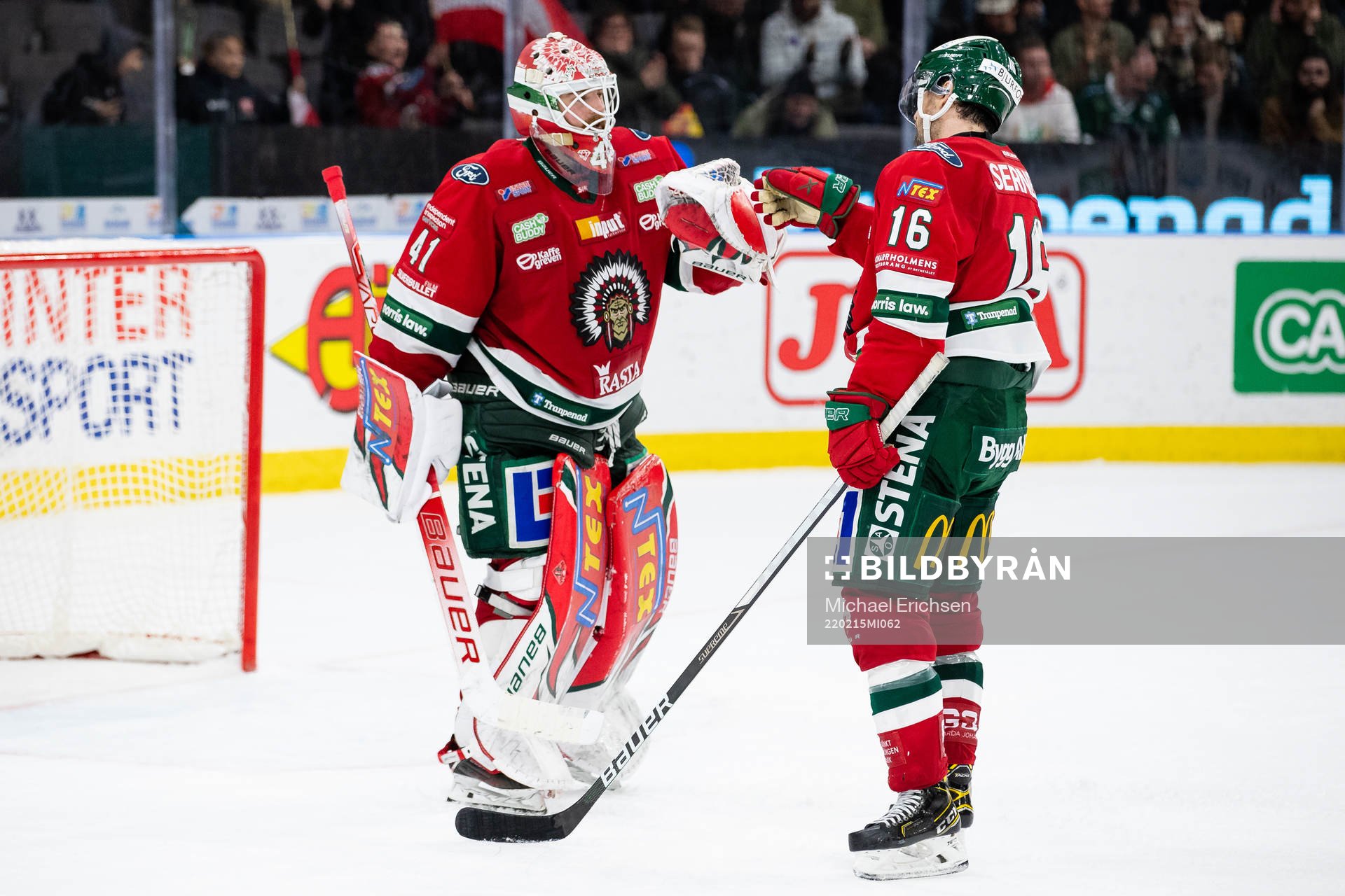 Frölundas målvakt Niklas Rubin och Stefan Elliot  jublar