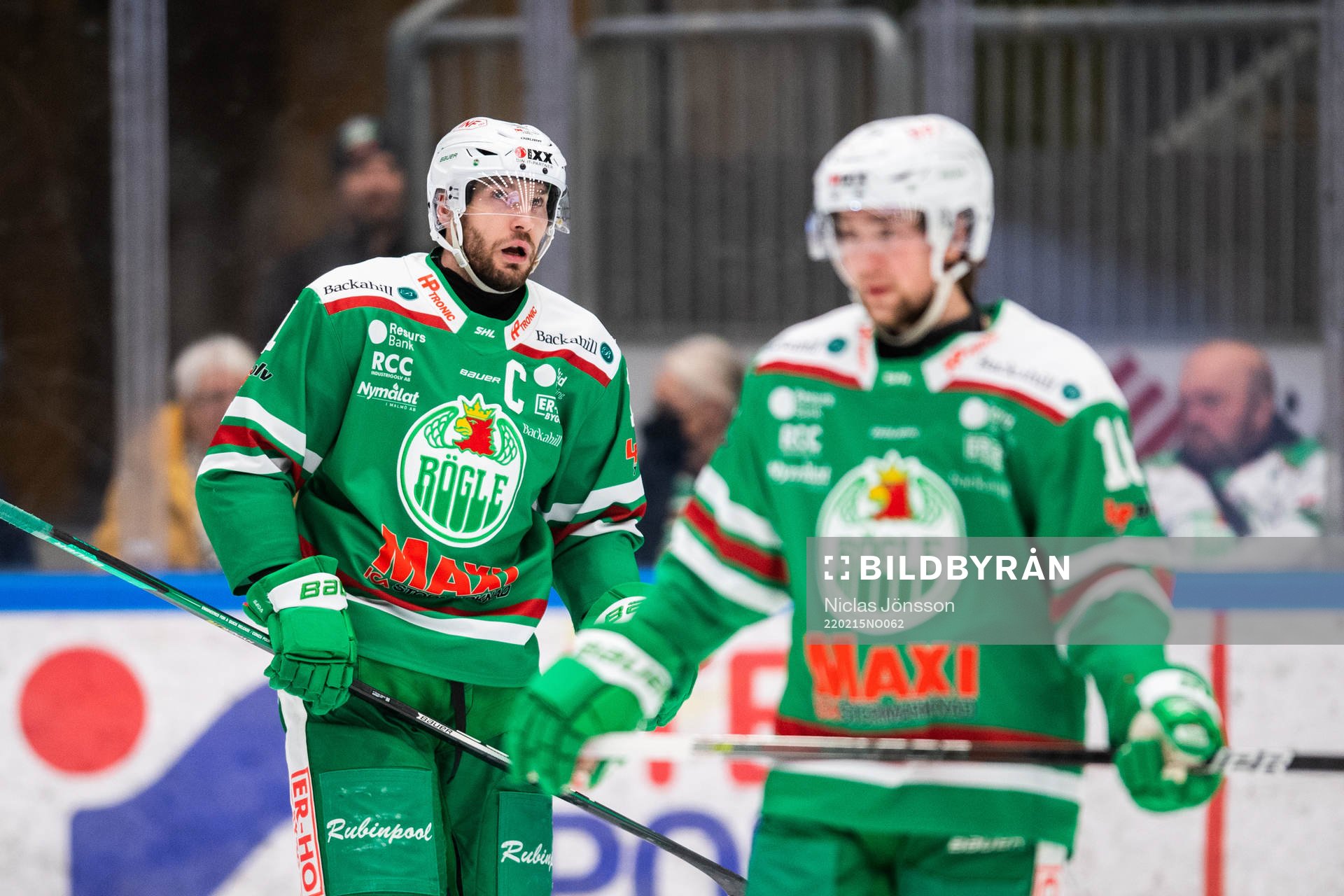 Rögles Mattias Sjögren depparunder ishockeymatchen i SHL