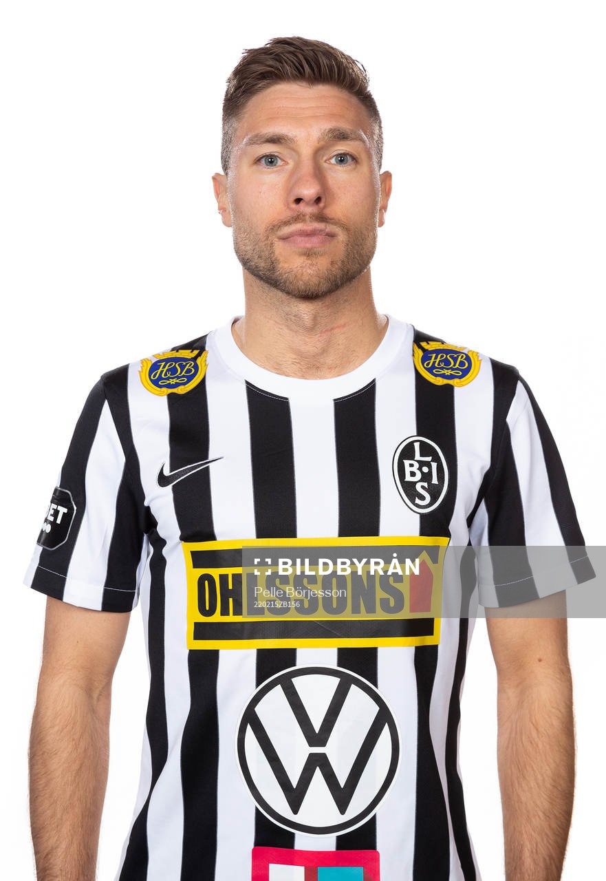 Landskronas Nikola Ladan poserar för ett porträtt den 15 februari 2022 i Landskrona.