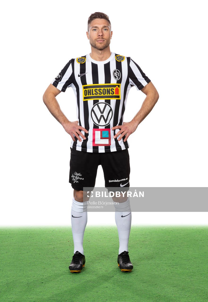 Landskronas Nikola Ladan poserar för ett porträtt den 15 februari 2022 i Landskrona.