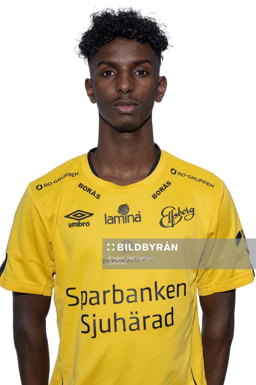 Abdifatah Mohamed under en porträttfotografering med Elfsborg U17 den 16 februari 2022 i Borås. 