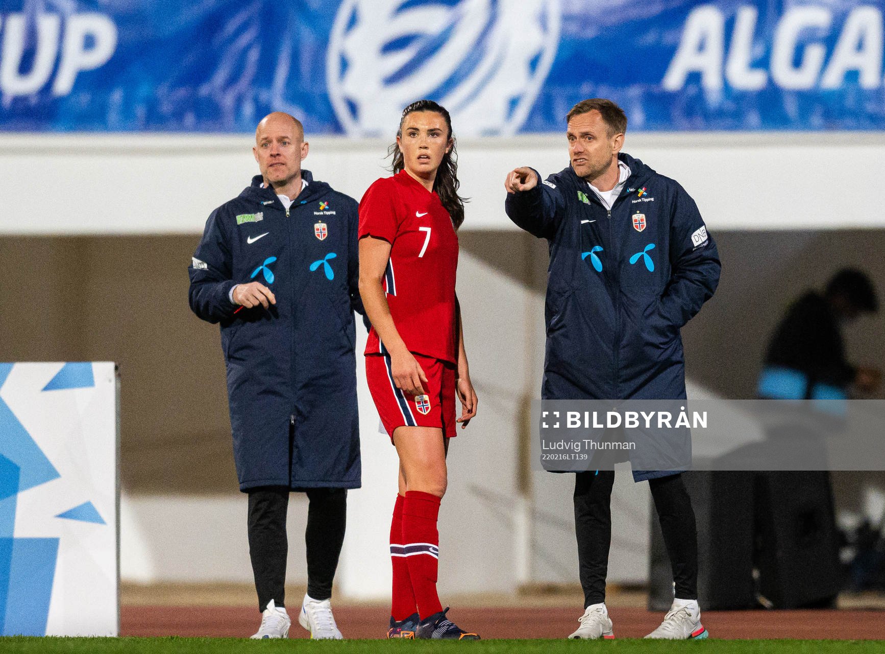 Assistant coach Anders Jacobson, Ingrid Syrstad Engen and