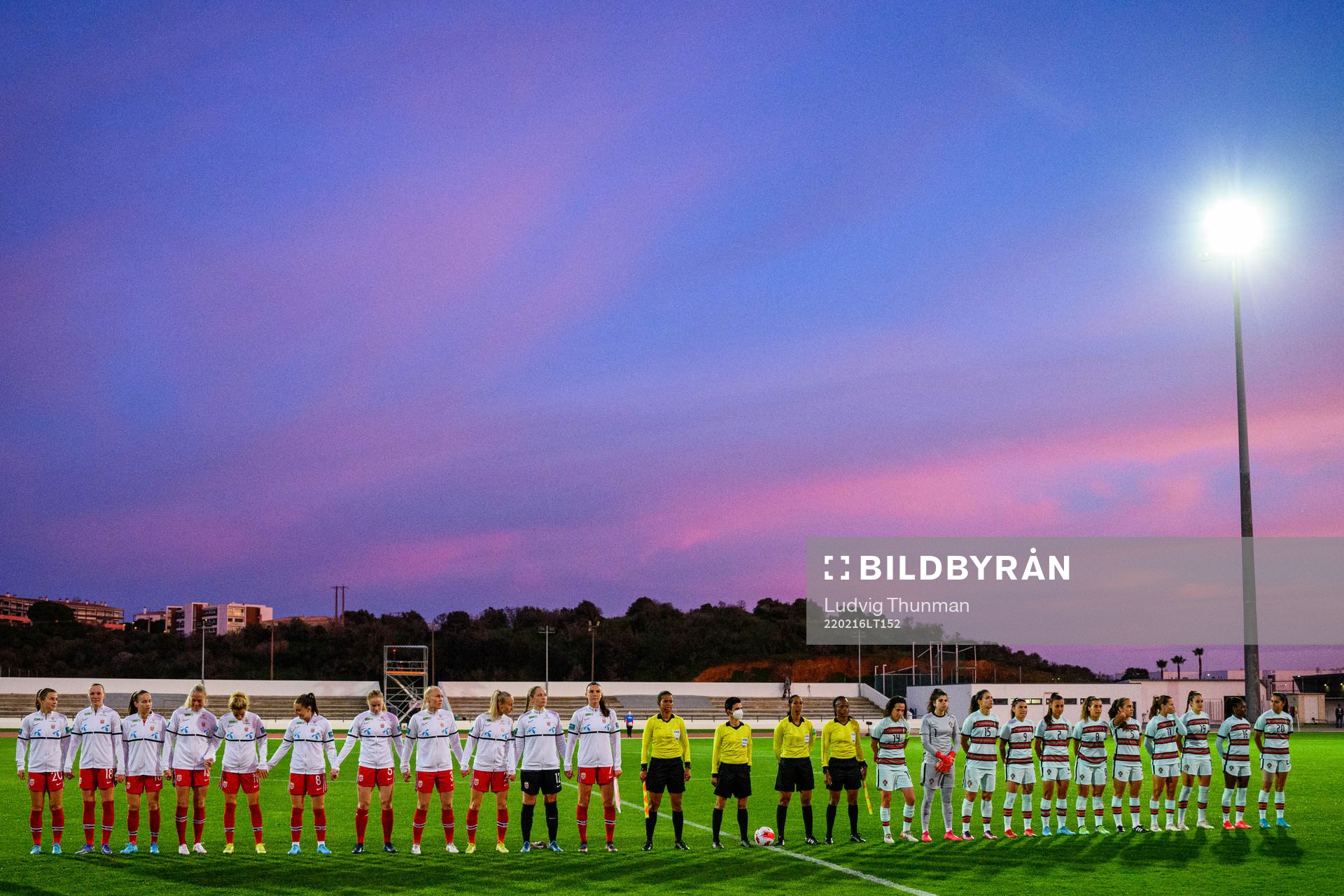 Players line up