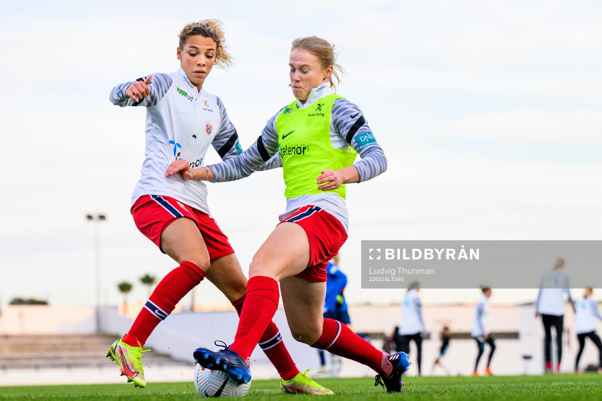 Celin Bizet Ildhusøy and Julie Blakstad