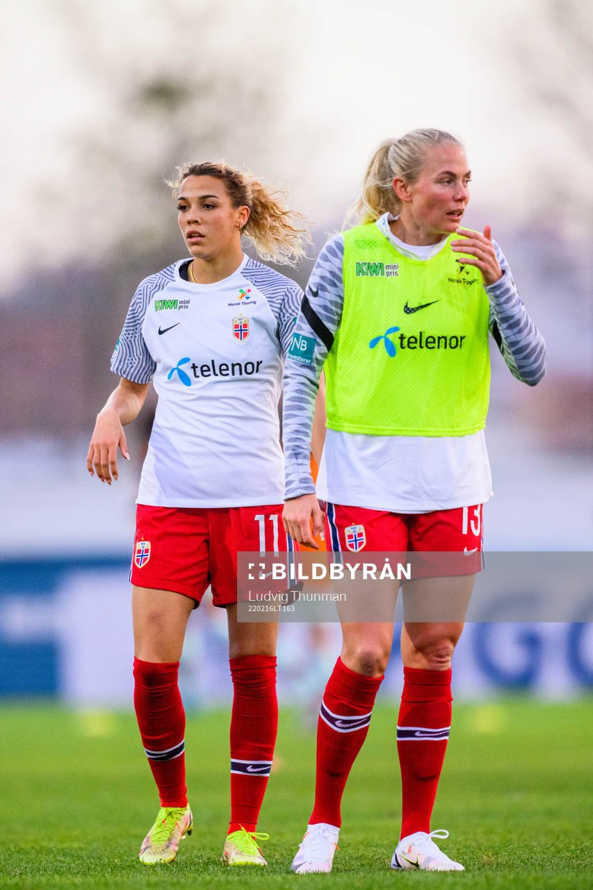 Celin Bizet Ildhusøy and Guro Bergsvand