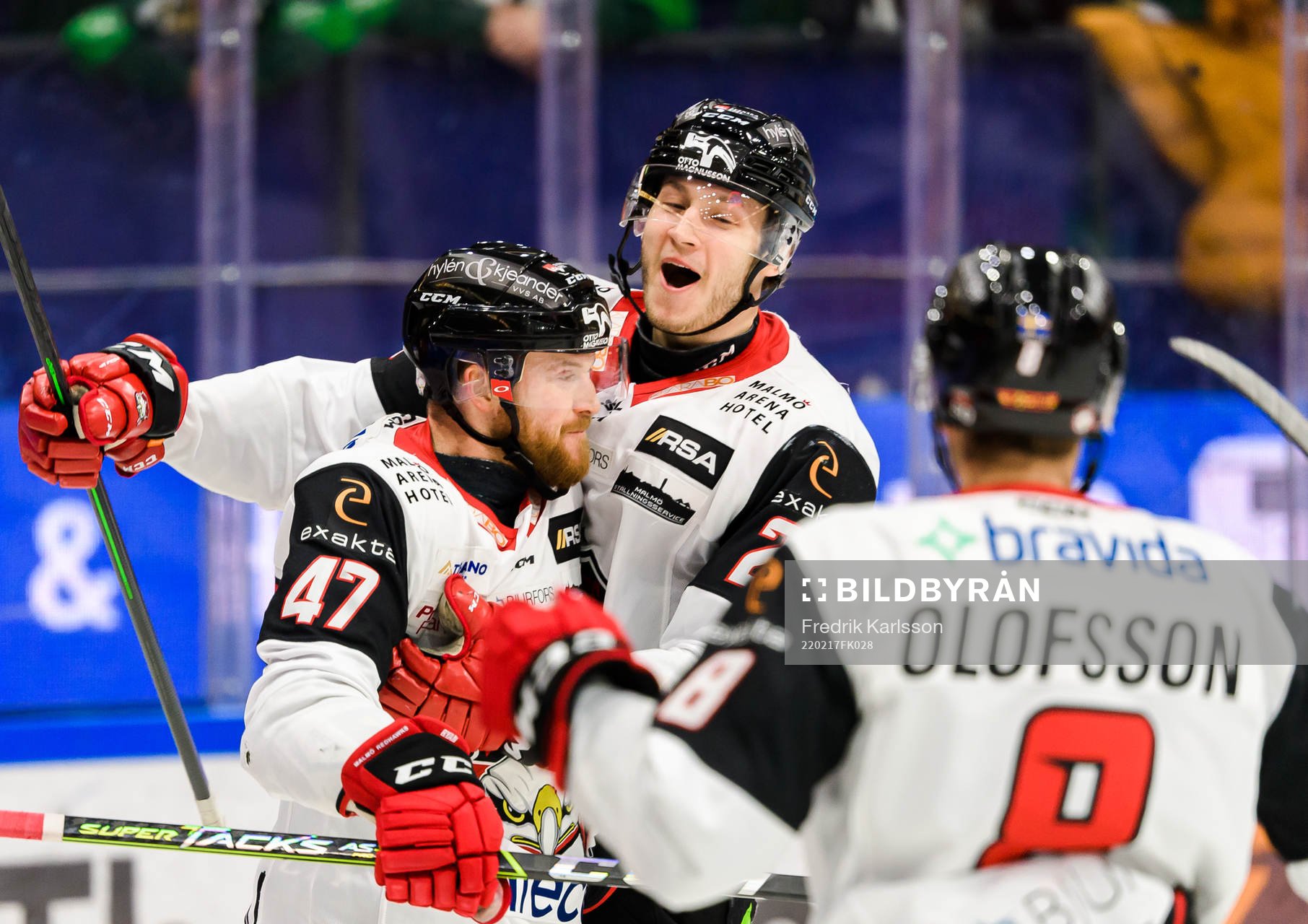 Malmö Redhawks Joakim Ryan och Eric Engstrand jublar