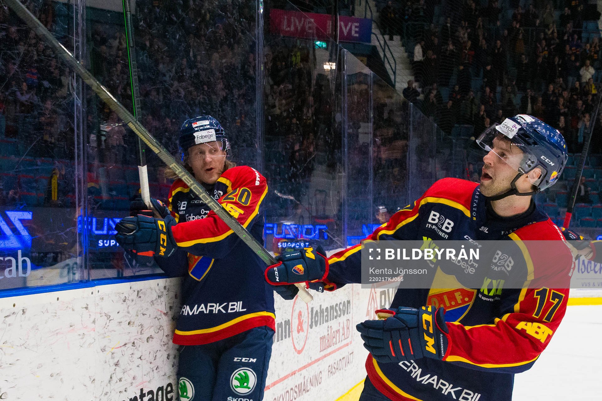 Djurgårdens Marcus Sörensen och Marc-Andre Gragnani jublar