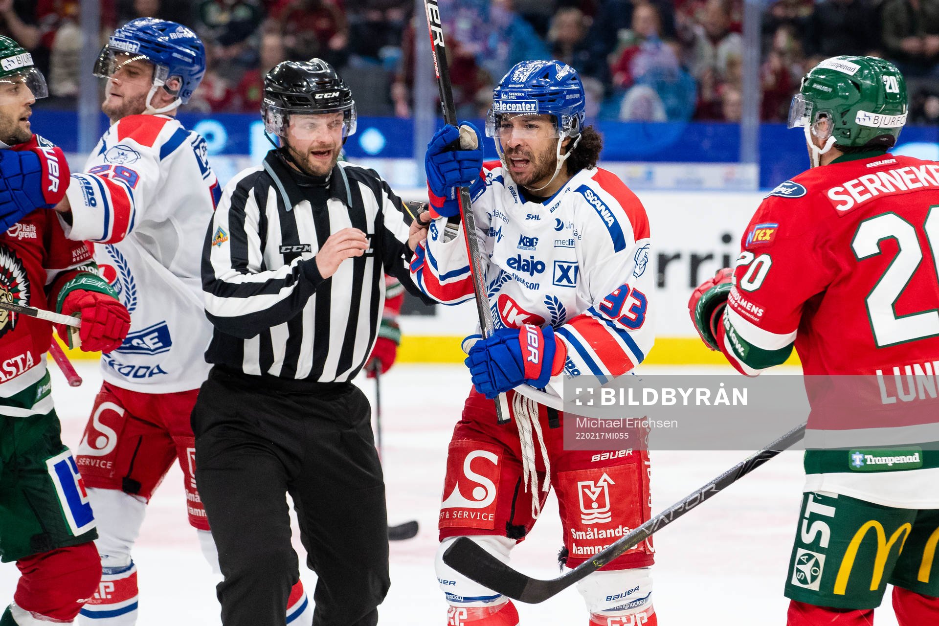 Frölundas Stefan Elliot  och Joel Lundqvist reagerar på