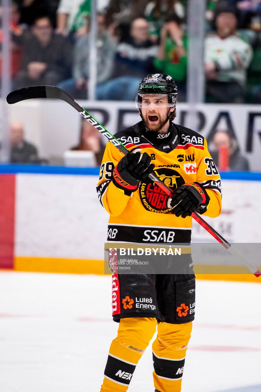 Luleås Pontus Själin  jublar