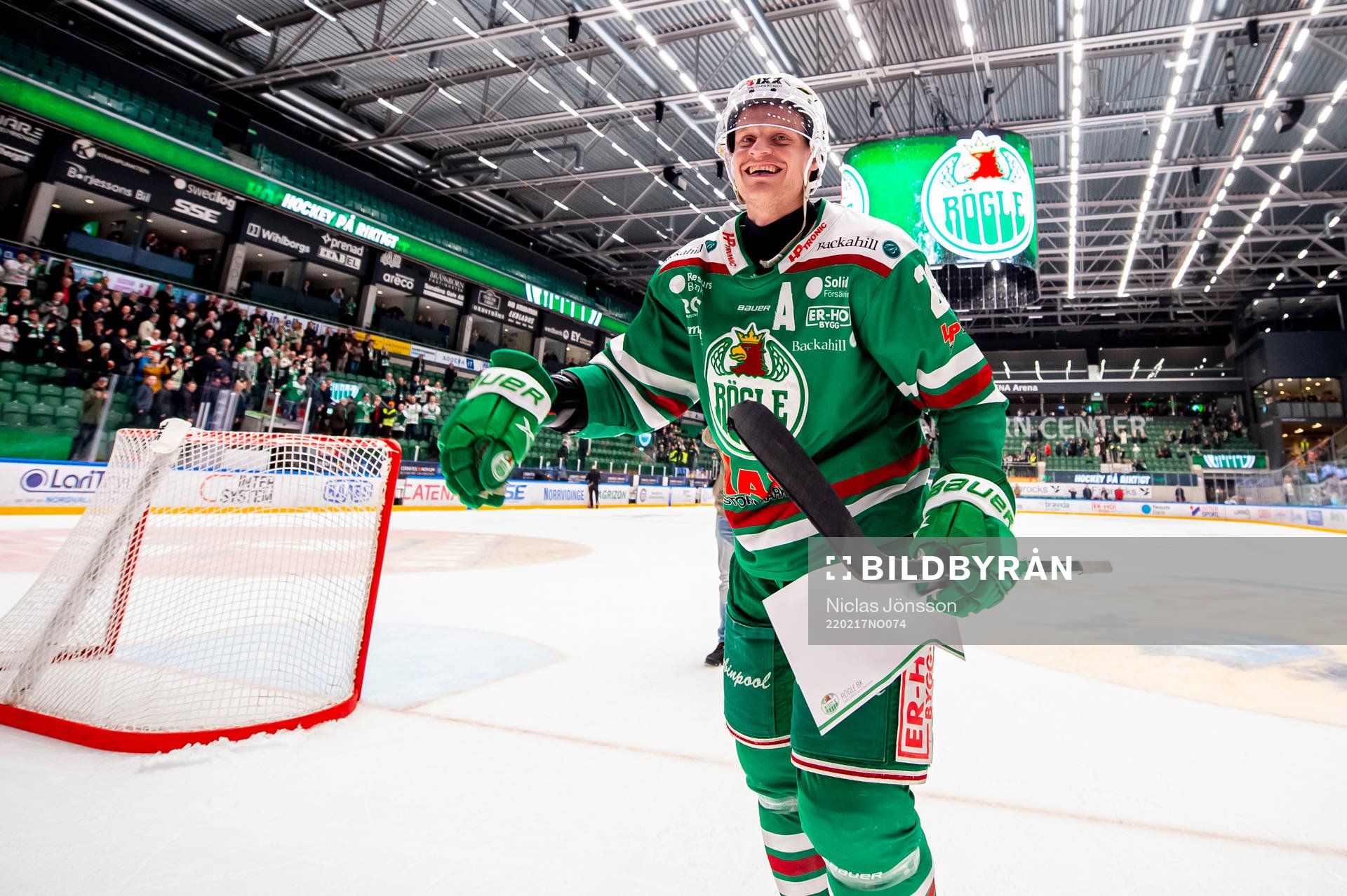 Rögles Anton Bengtsson jublar