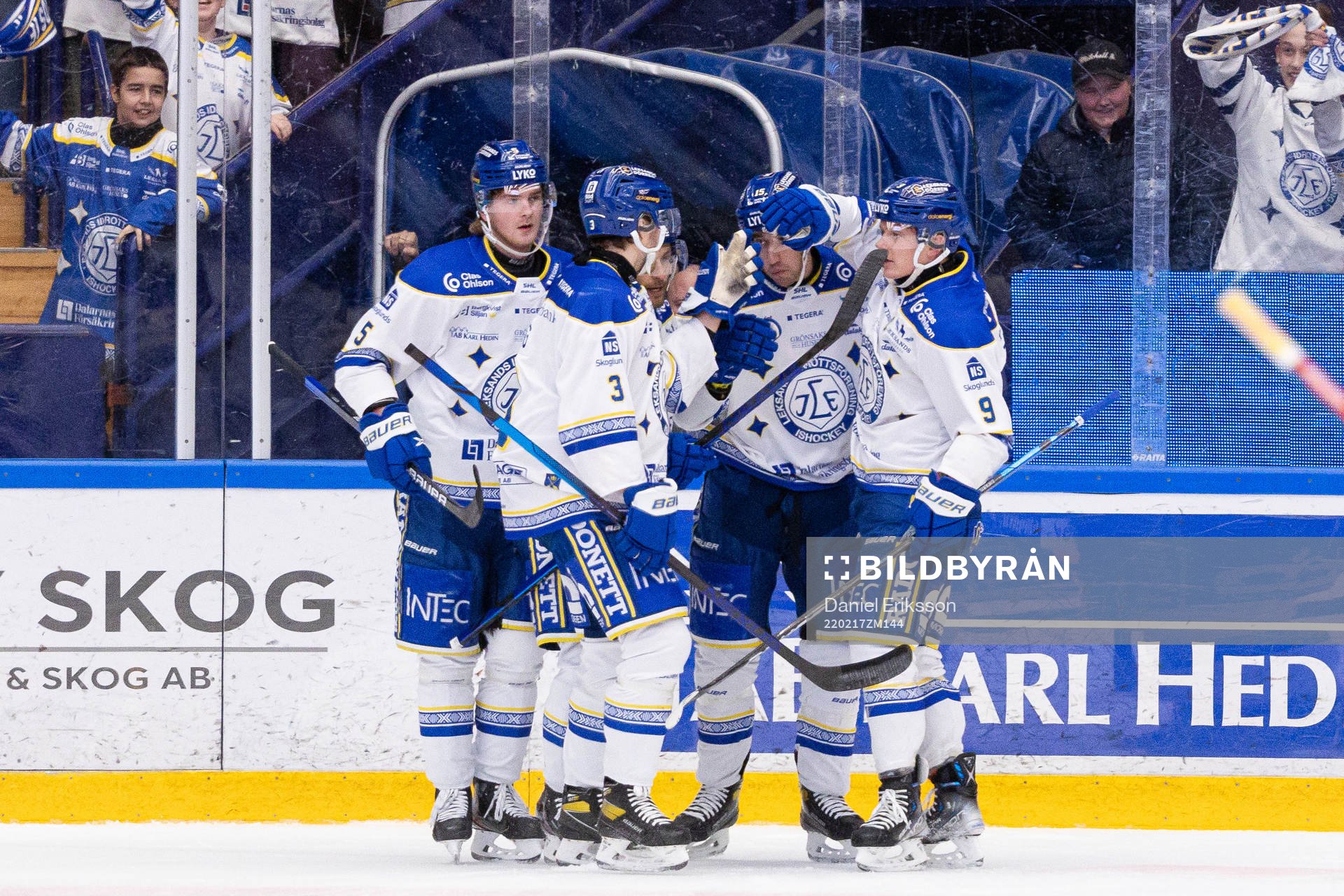 Leksands spelare jublar