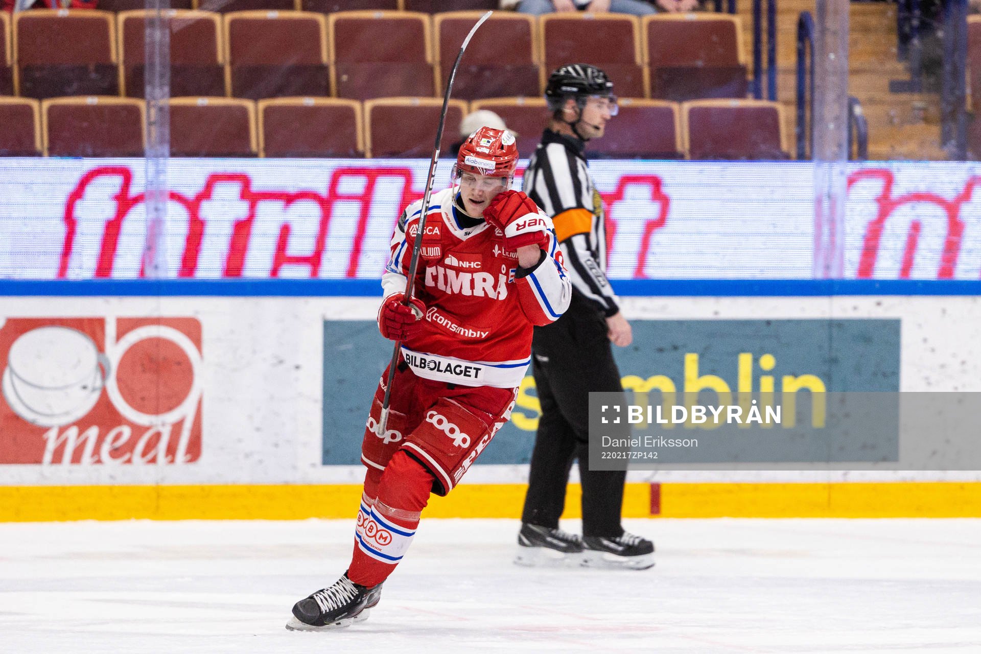 Timrås Sebastian Hartmann jublar