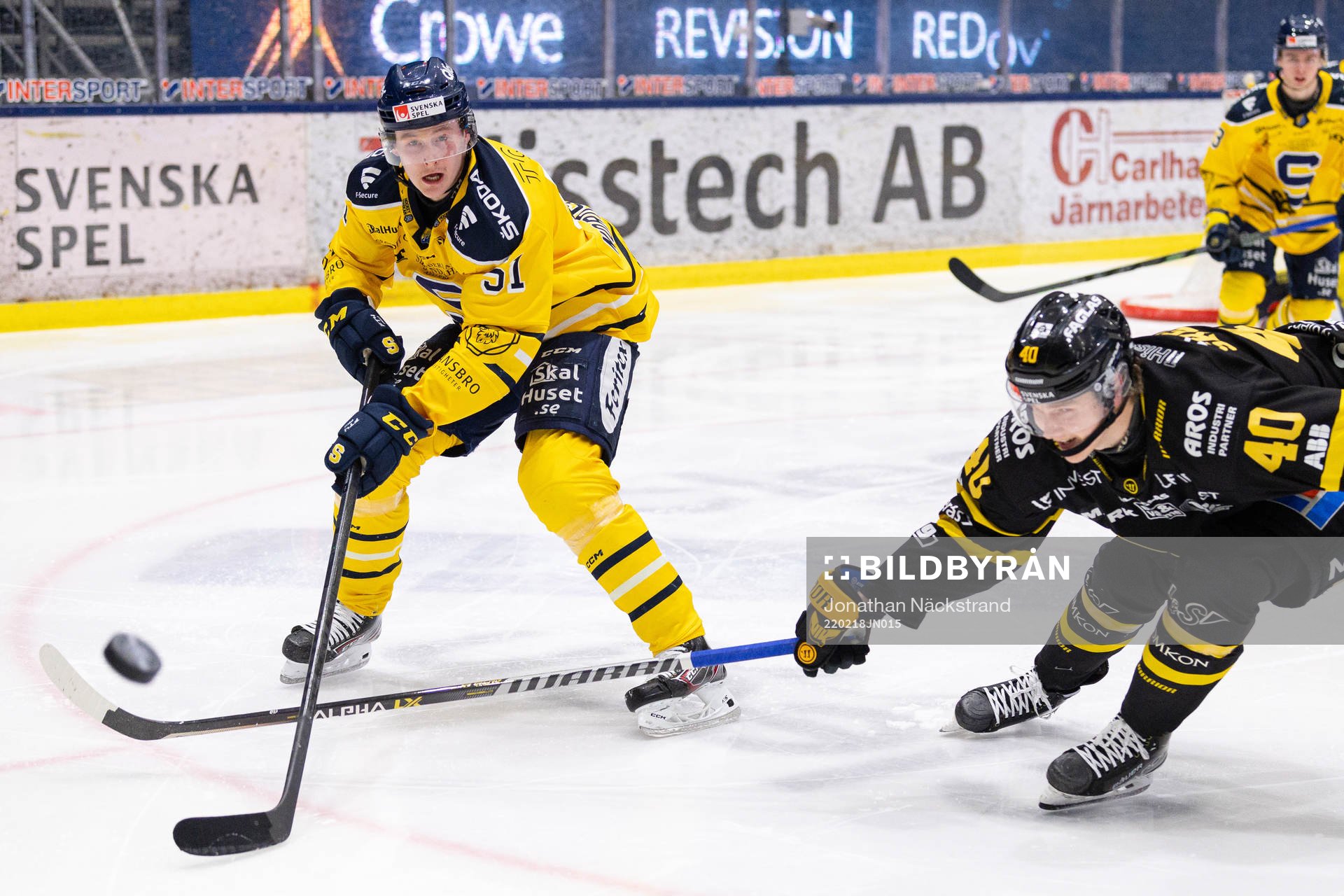 Södertäljes Lucas Nordsäter och Västerås Isak Skedung