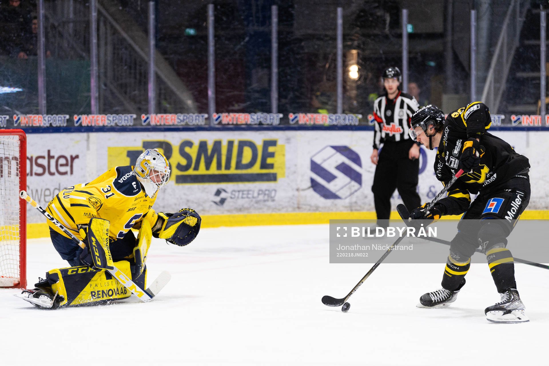 Södertäljes målvakt Nikita Tolopilo och Västerås
