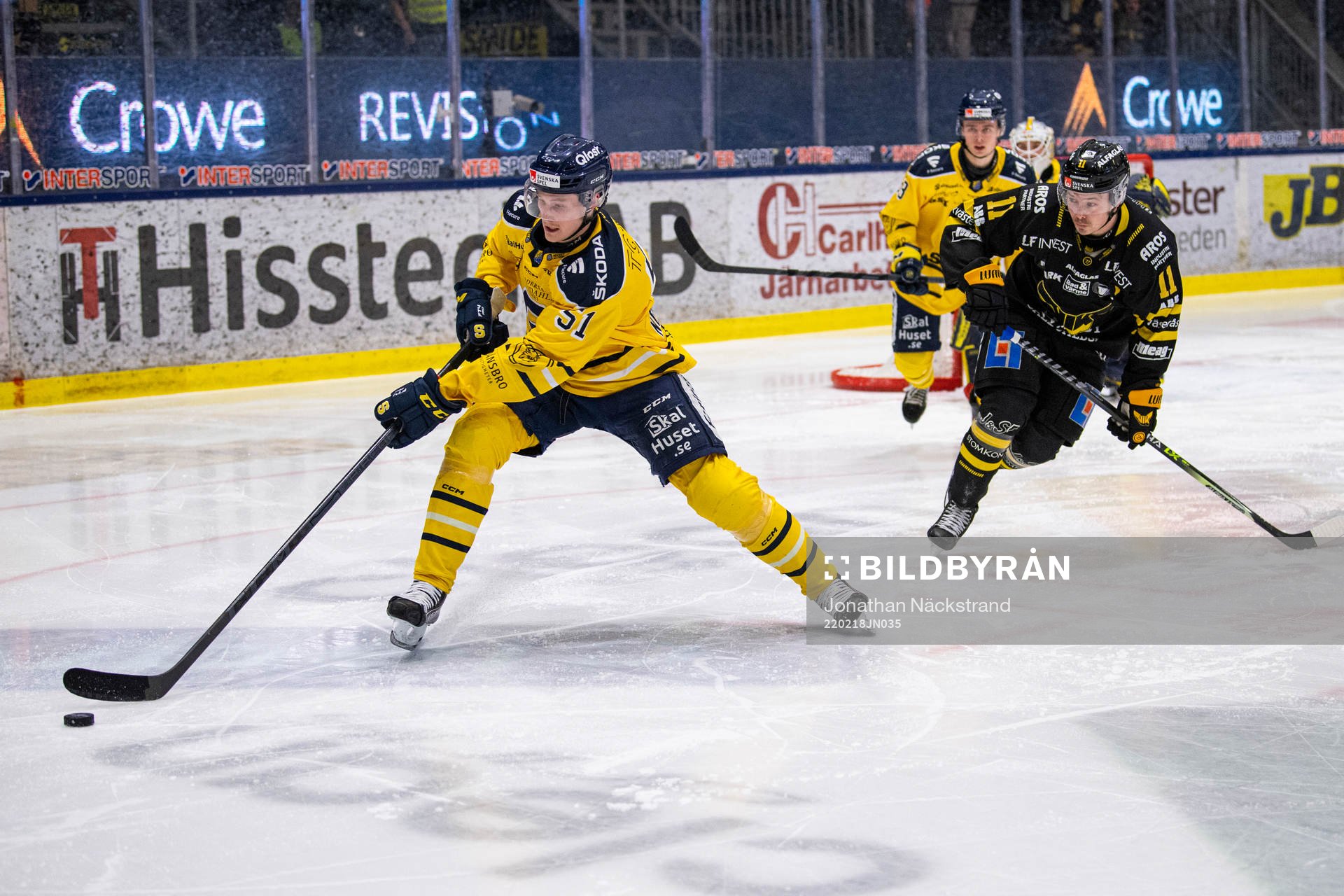 Södertäljes Lucas Nordsäter och Västerås Anton Svensson