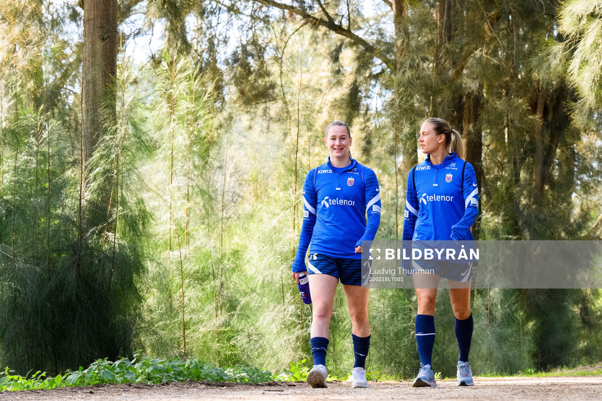 Elisabeth Terland and Lisa Fjeldstad Naalsund head for a