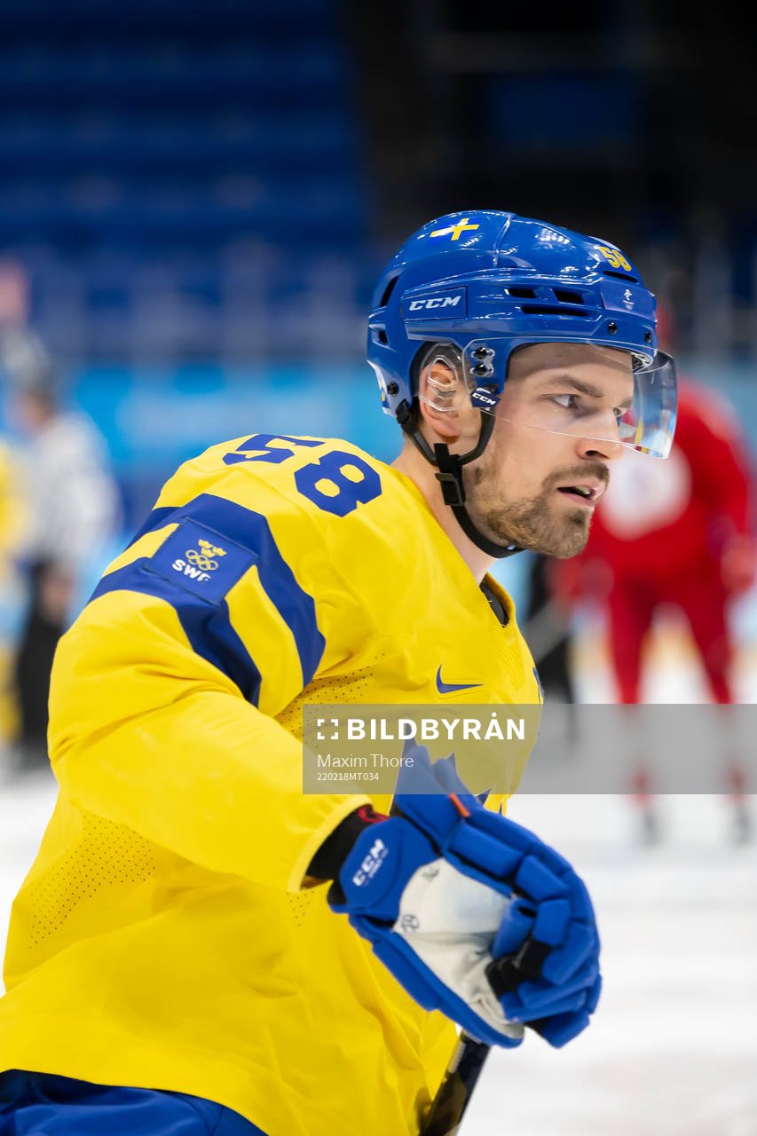 Anton Lander of Sweden