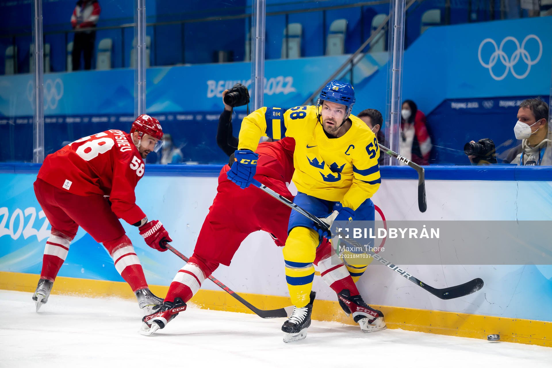 Anton Lander of Sweden in the men’s ice hockey semifinal