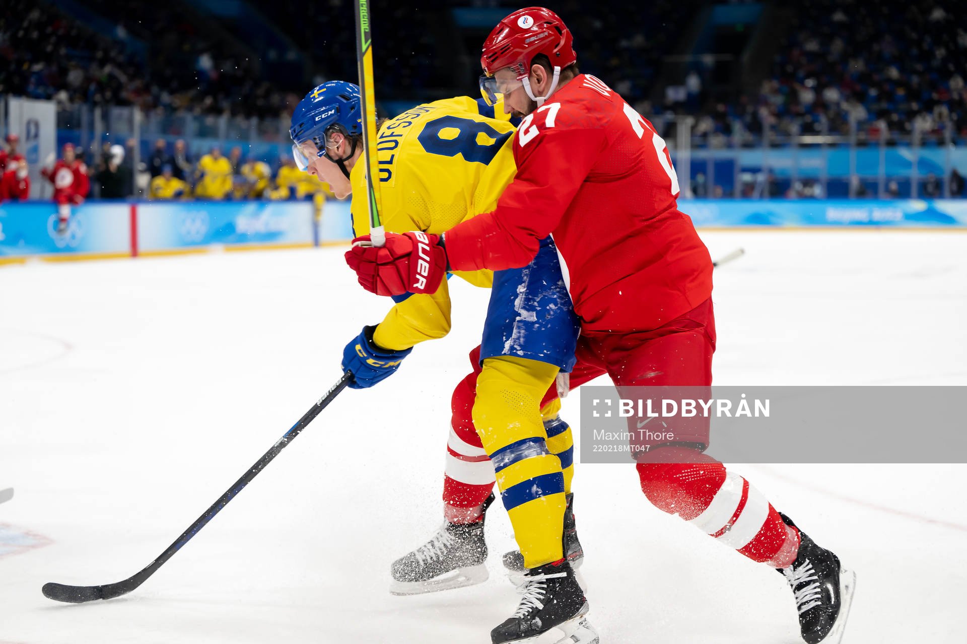 Fredrik Olofsson of Sweden and Vyacheslav Voynov of Russia