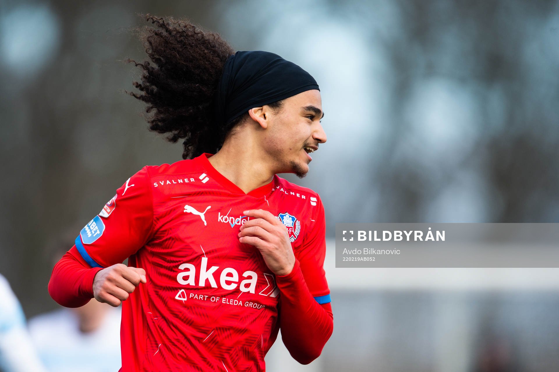 Helsingborgs Adam Kaied jublar efter 1-2 målet under fotbollsmatchen i träningsmatchen mellan Helsingborg och FC Helsingør den 19 februari 2022 i Helsingborg.