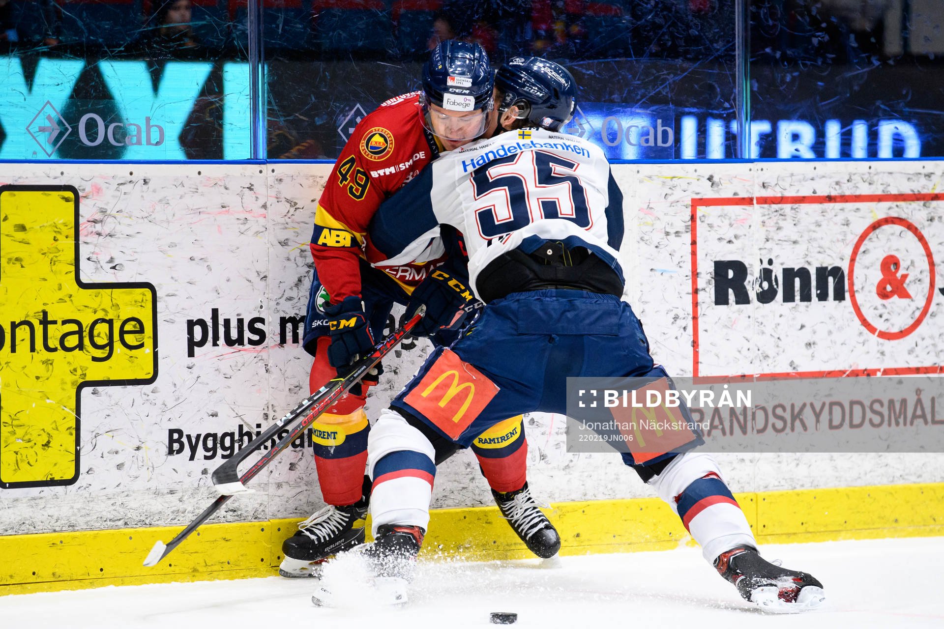 Djurgårdens Rhett Rakhshani och Linköpings Max Lindroth