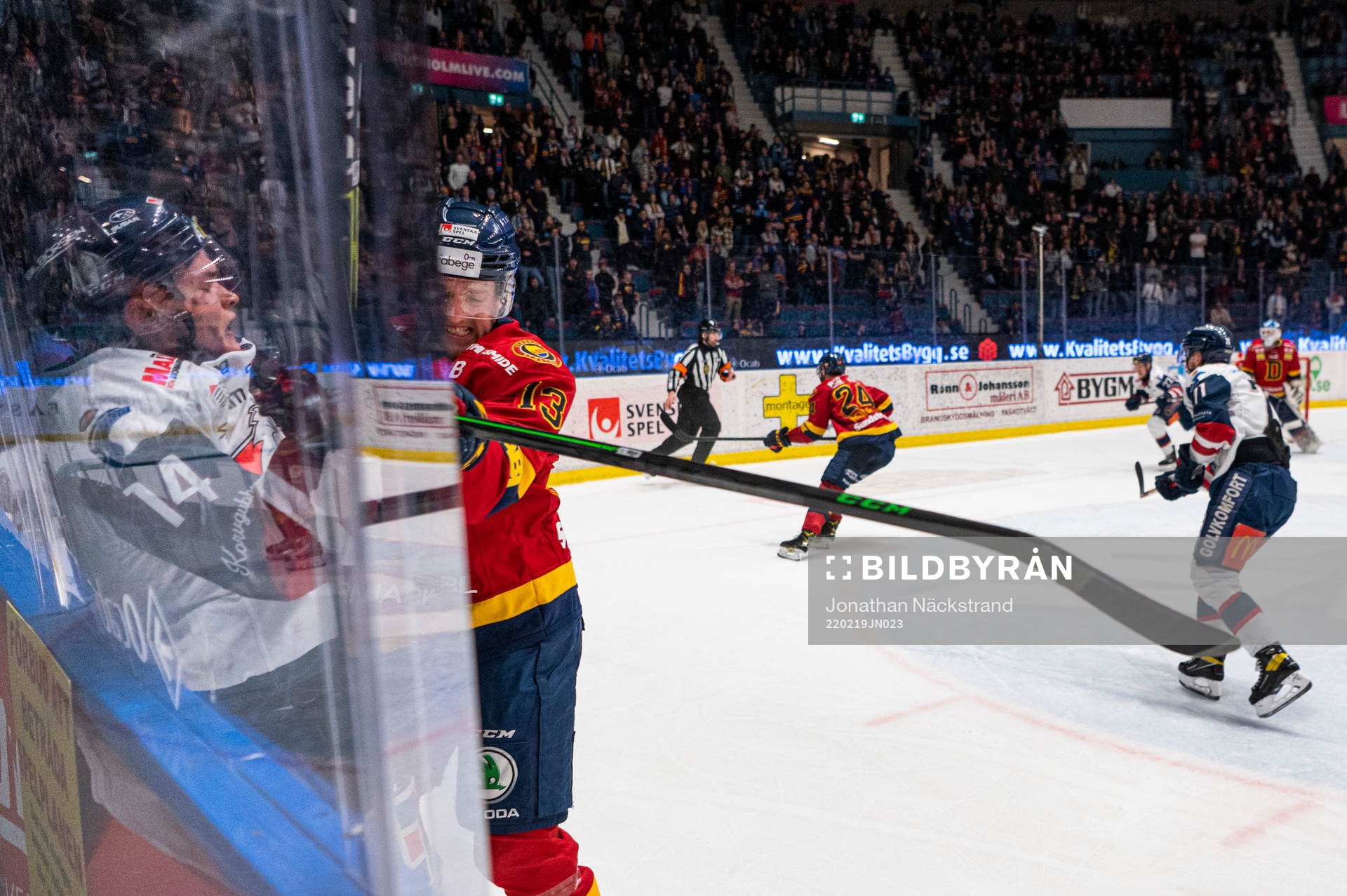 Linköpings Arvid Costmar och Djurgårdens Rasmus Bengtsson