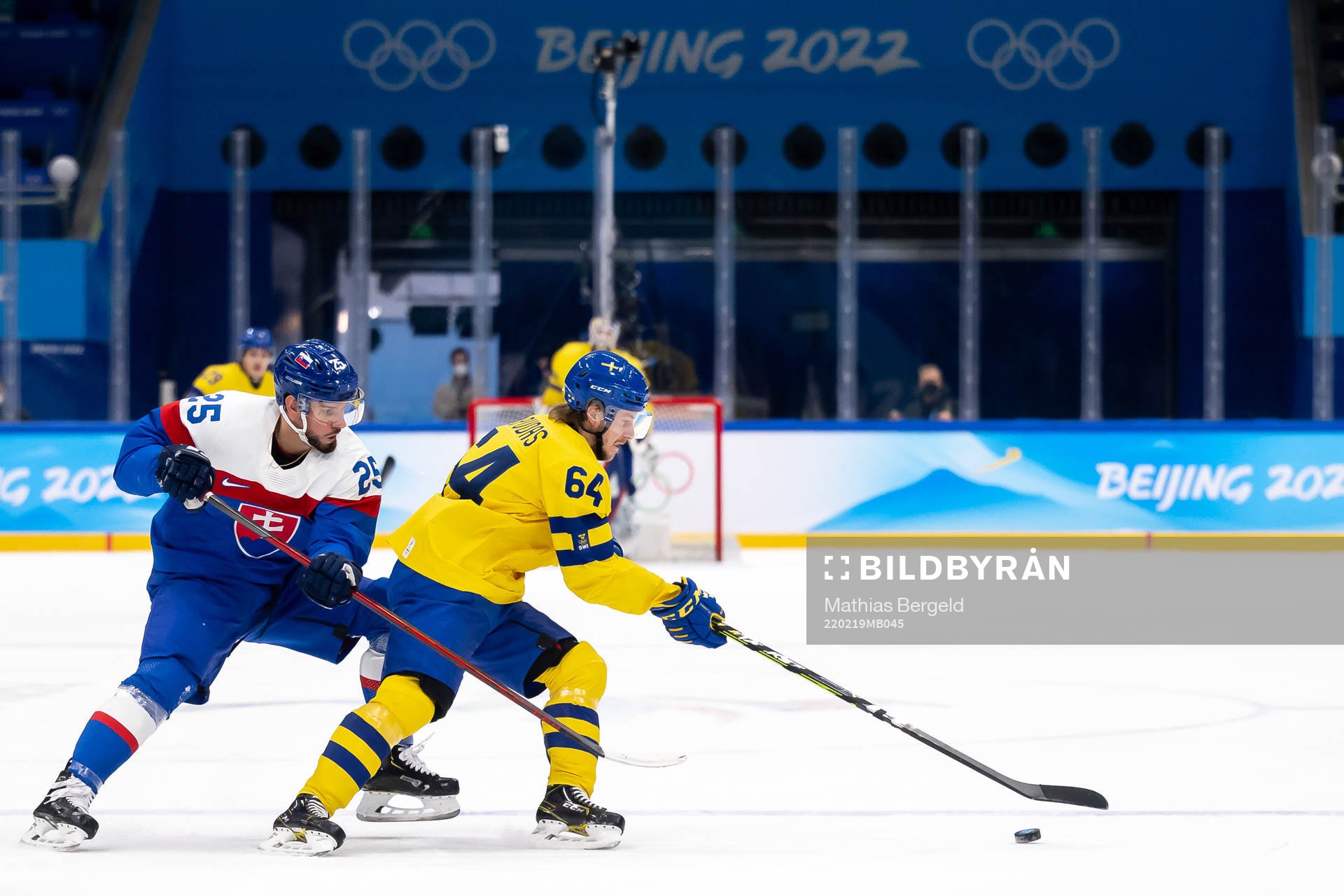 Michal Cajkovsky of Slovakia and Jonathan Pudas of Sweden