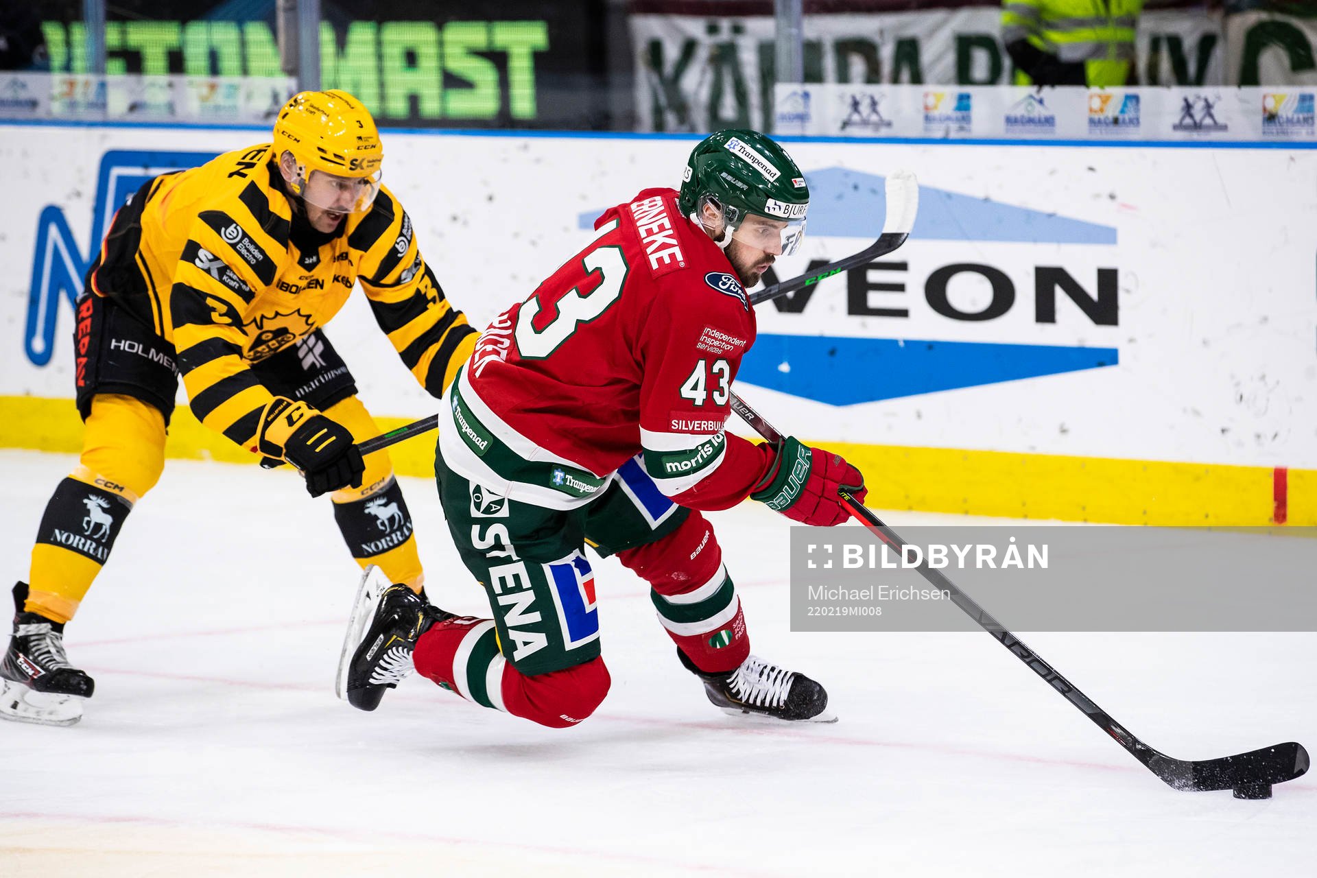Skellefteås Adam Wilsby och Frölundas Michael Spacek