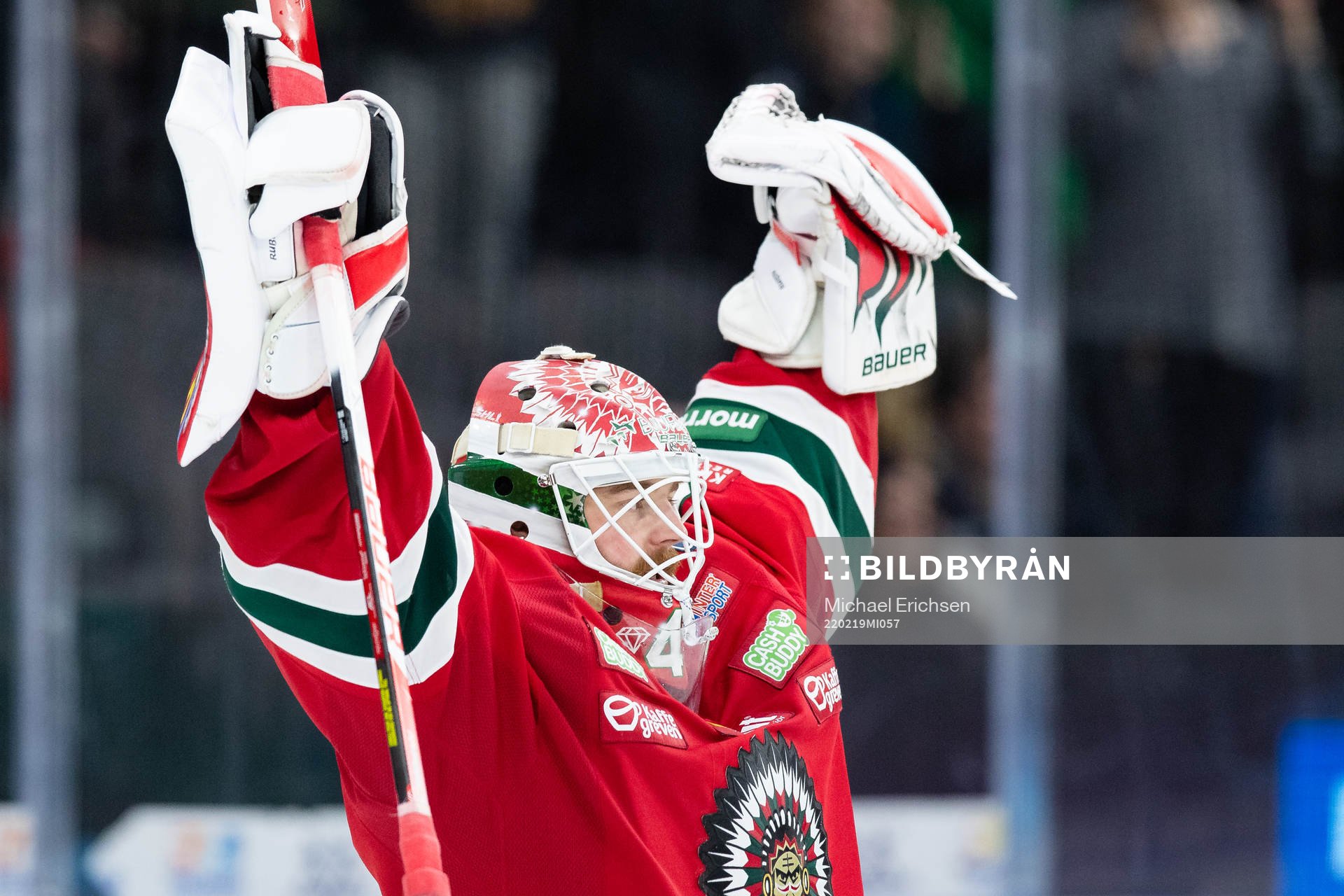 Frölundas målvakt Niklas Rubin jublar