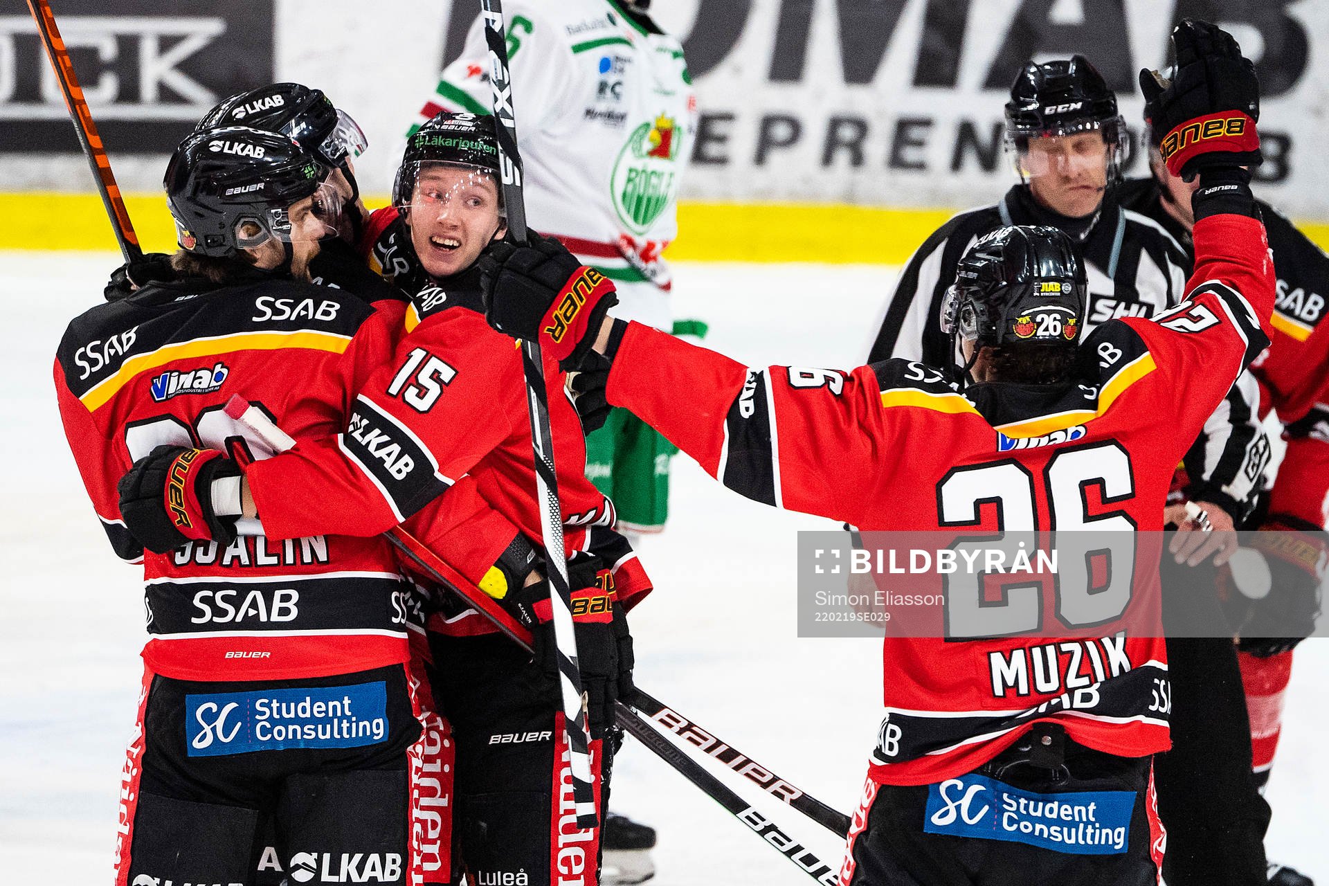 Luleås Carl Mattsson jublar