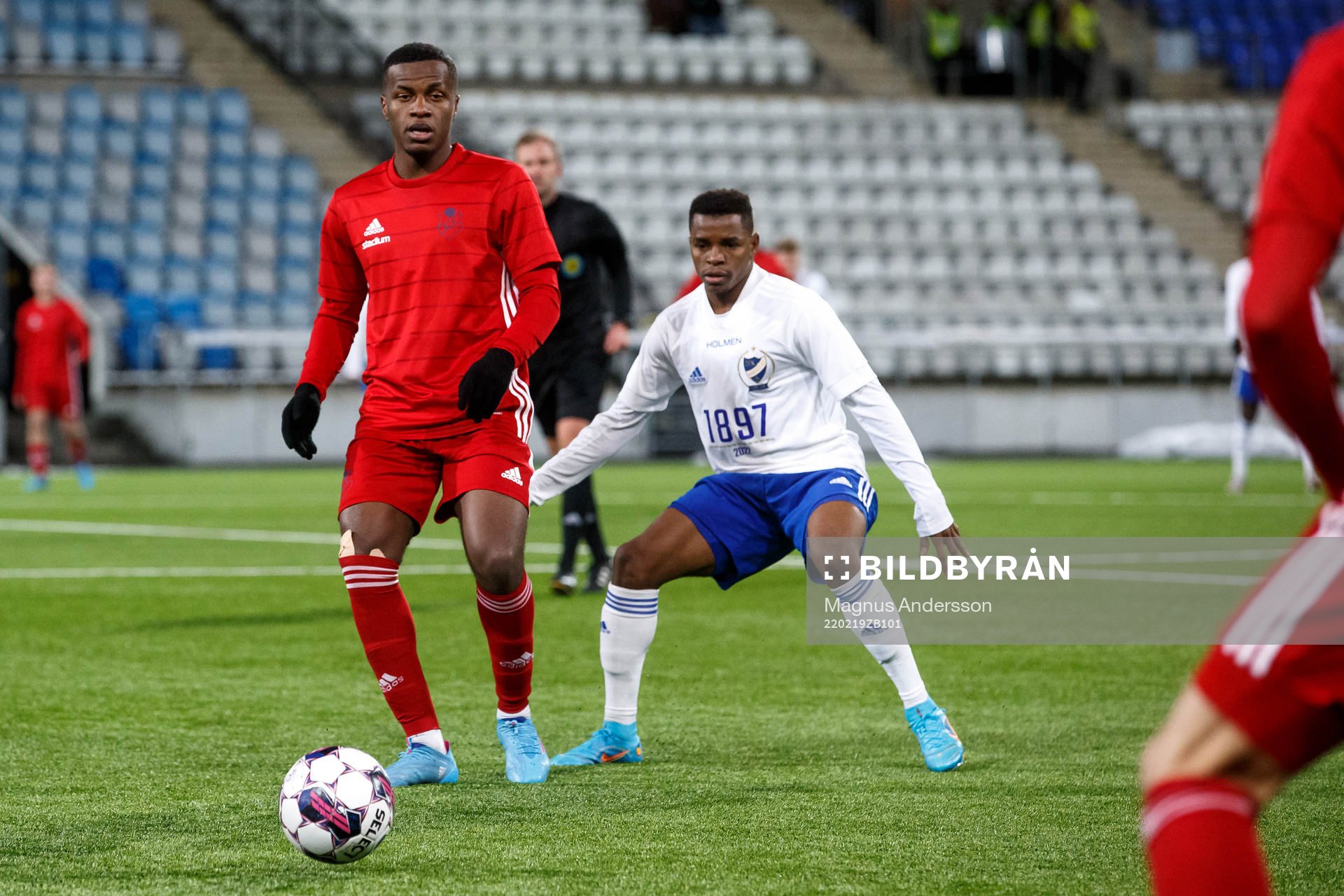 Östers Manasse Kusu och IFK Norrköpings Abdulrazaq Ishaq