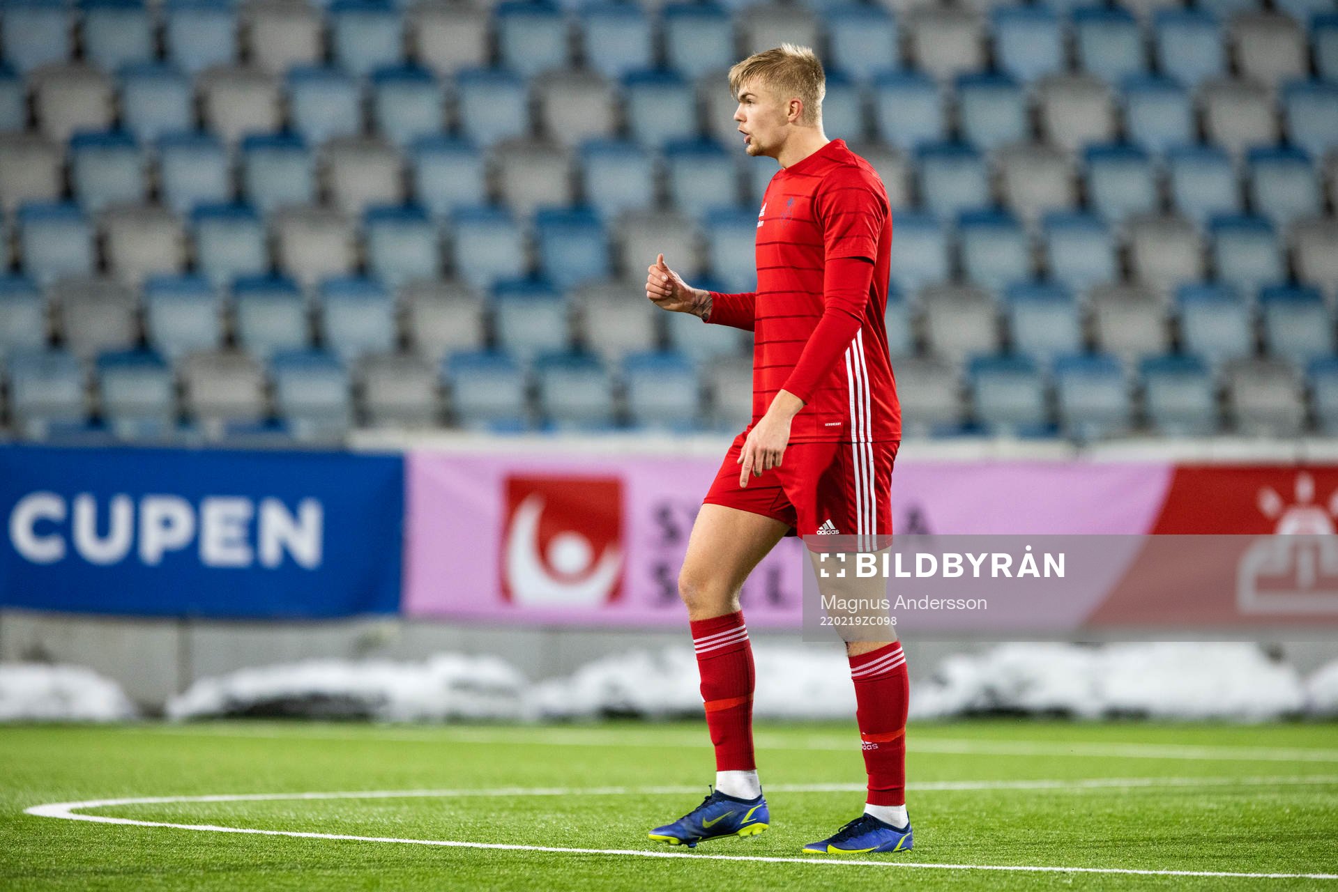 Östers Mattias Adolfsson under fotbollsmatchen i Svenska Cupen mellan IFK Norrköping och Öster den 19 februari 2022 i Norrköping. 