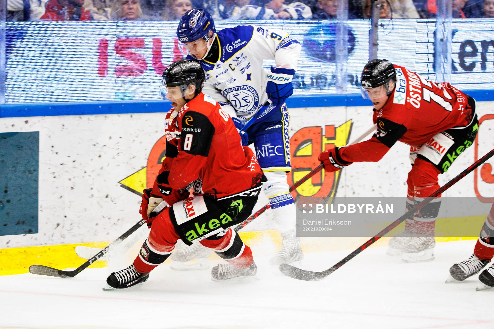 Malmö Redhawks Johan Olofsson och Kalle Östman mot