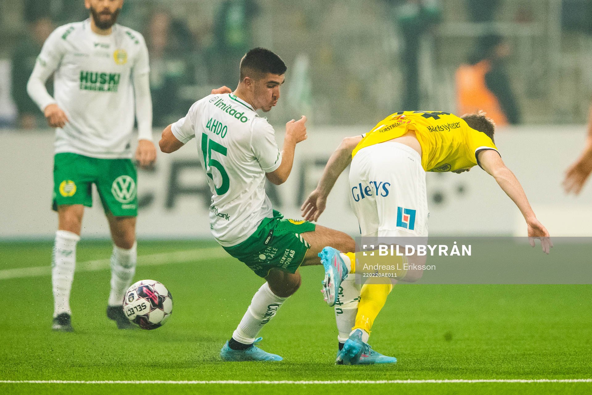 Hammarbys Mayckel Lahdo och Falkenbergs Lucas Sibelius