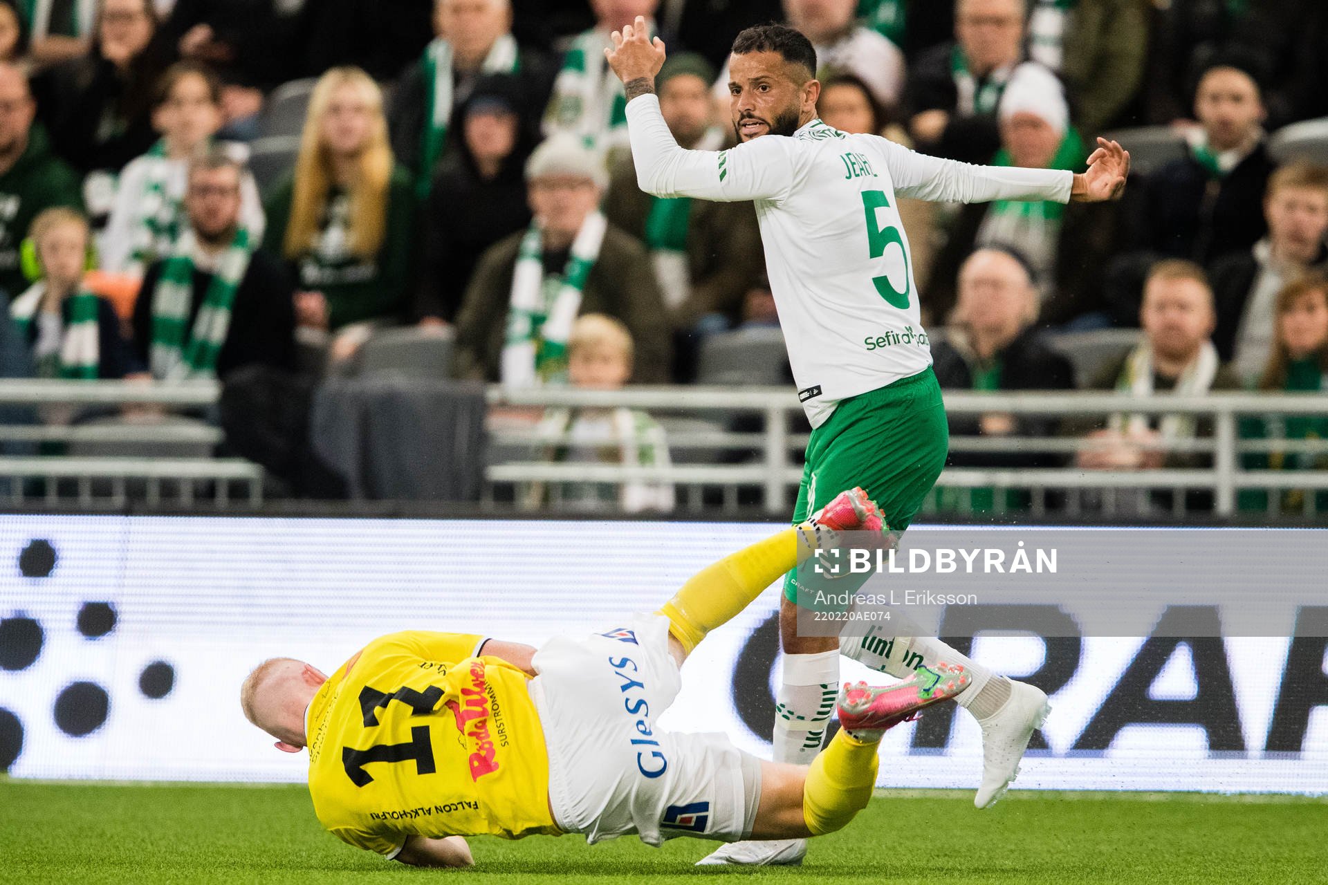 Falkenbergs Wilhelm Ärlig och Hammarbys Mohanad Jeahze