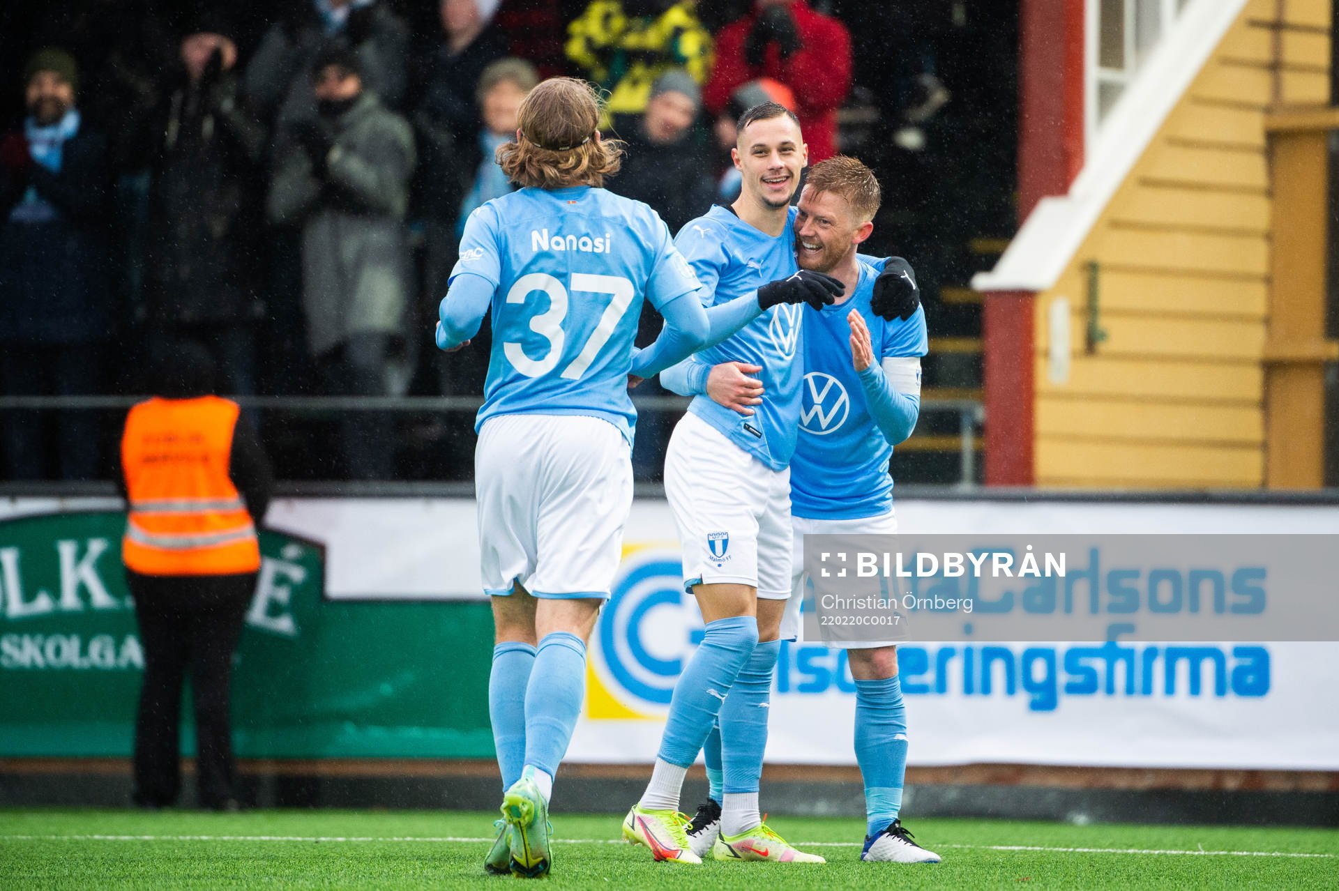Malmö FFs Veljko Birmancevic jublar med Anders Christiansen