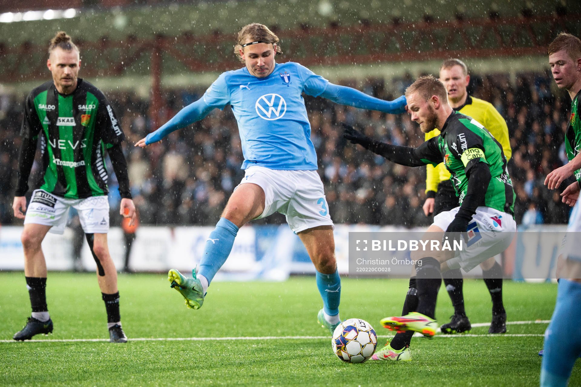 Malmö FFs Sebastian Nanasi och GAIS Niklas Andersen