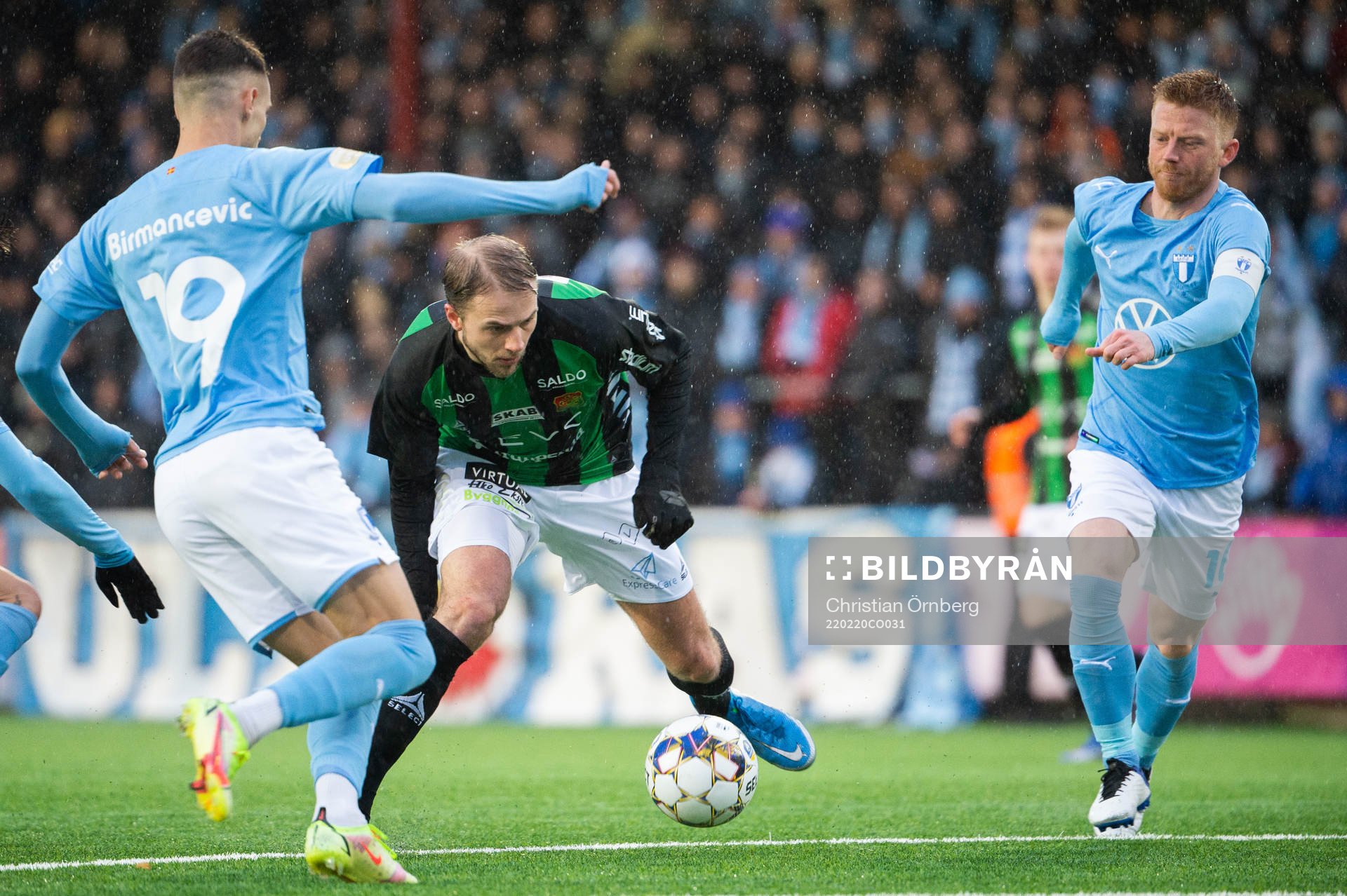 GAIS Gustav Lundgren och Malmö FFs Veljko Birmancevic och