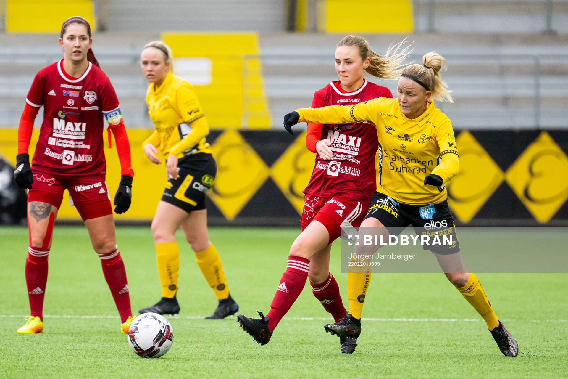 Rävåsens Frida Jonsson Aspelin och Elfsborgs Sara Jardving