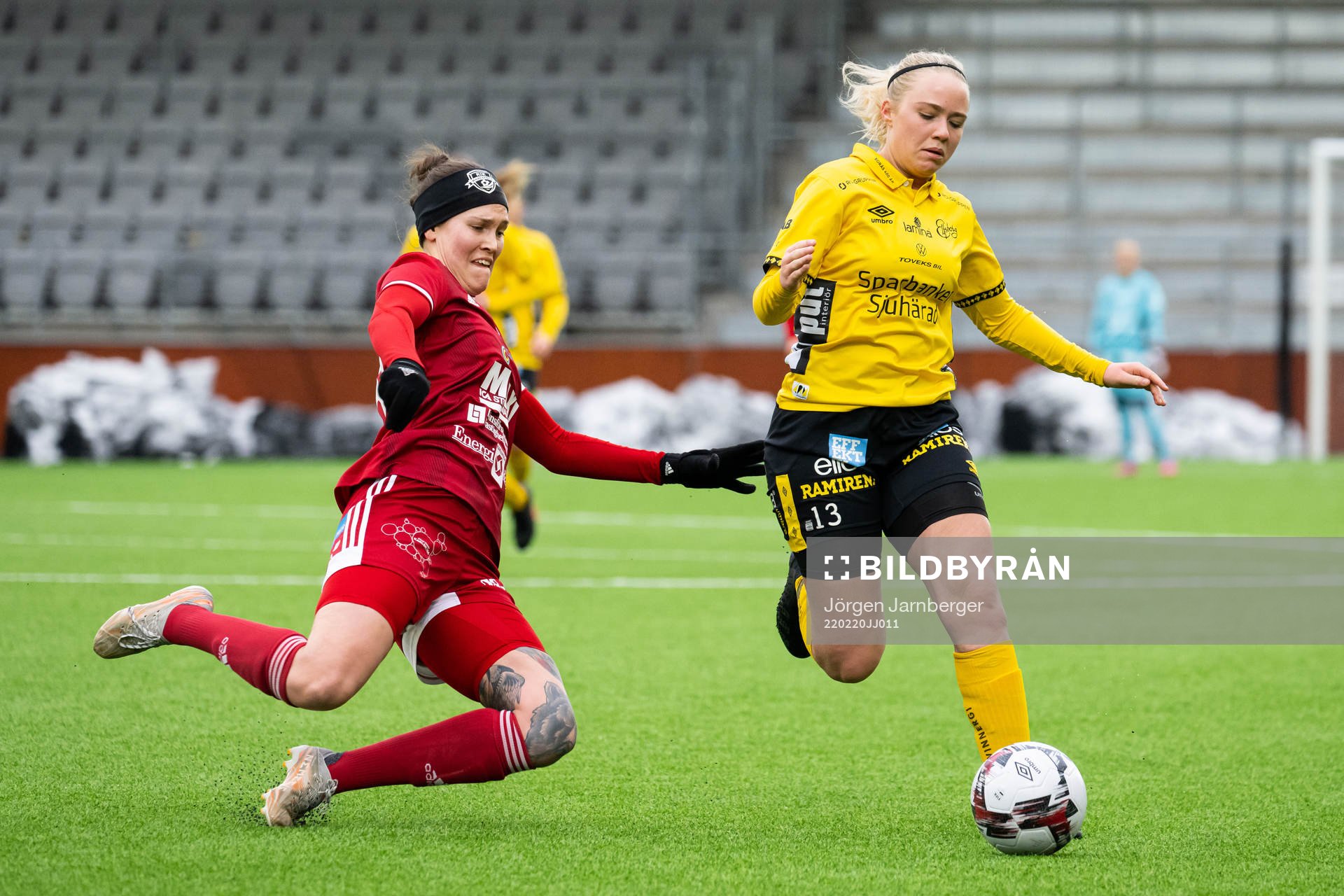 Rävåsens Hanna Sahlén och Elfsborgs Evelina Brink
