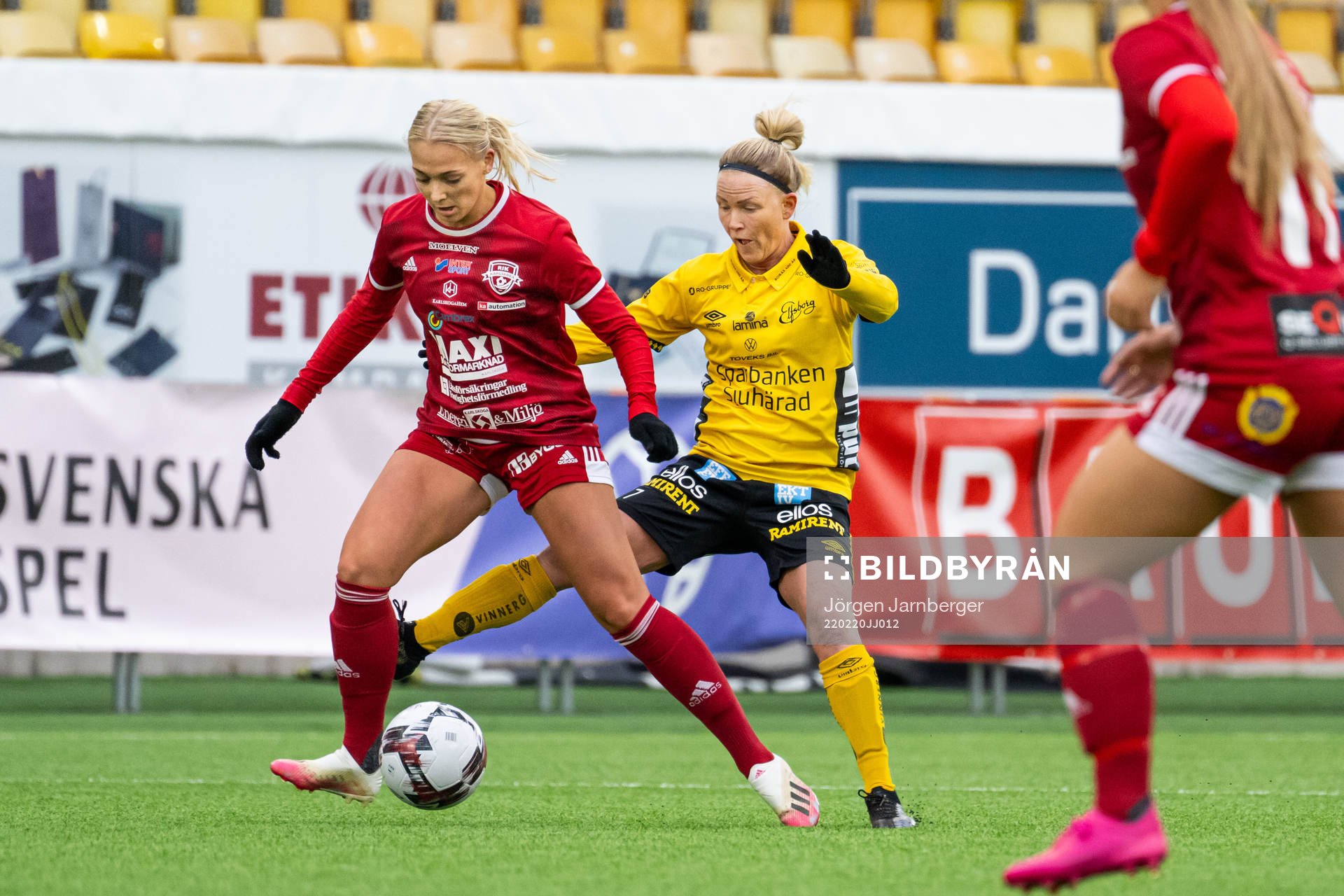 Rävåsens Ida Lilja och Elfsborgs Sara Jardving