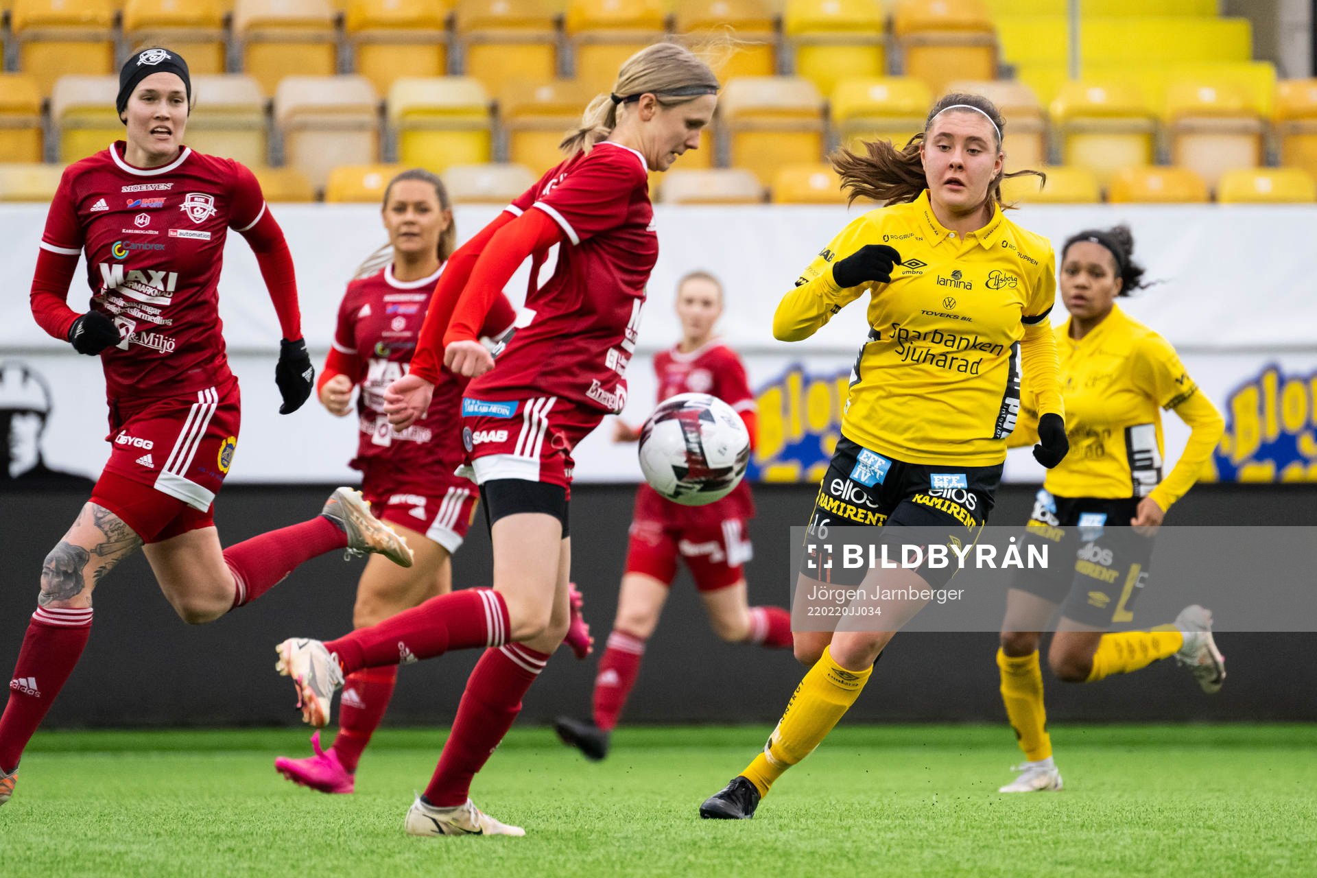 Rävåsens Olivia Neander och Elfsborgs Olivia Gurtata