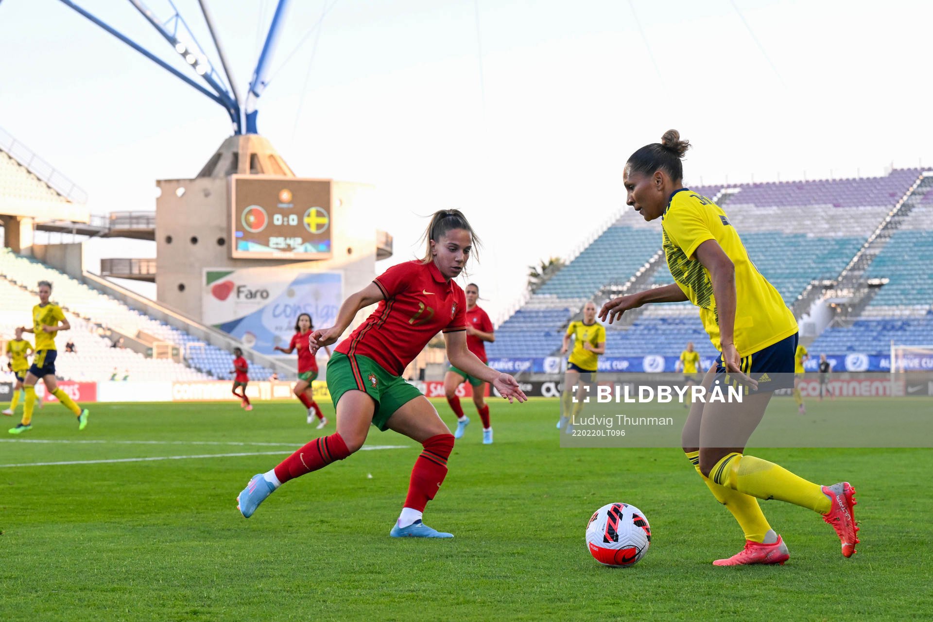 Madelen Janogy of Sweden and Lucia Alves of Portugal