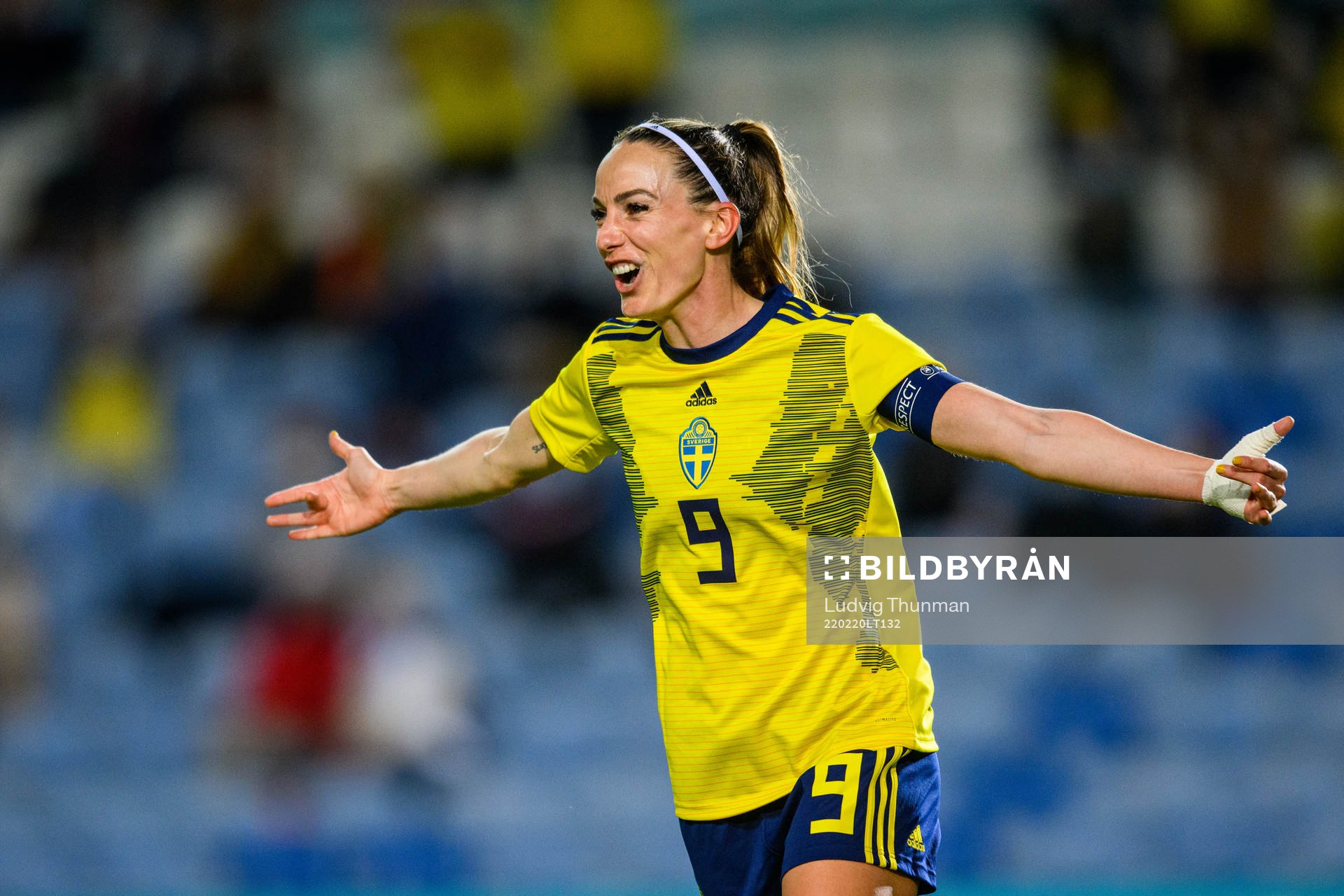 Kosovare Asllani of Sweden celebrates