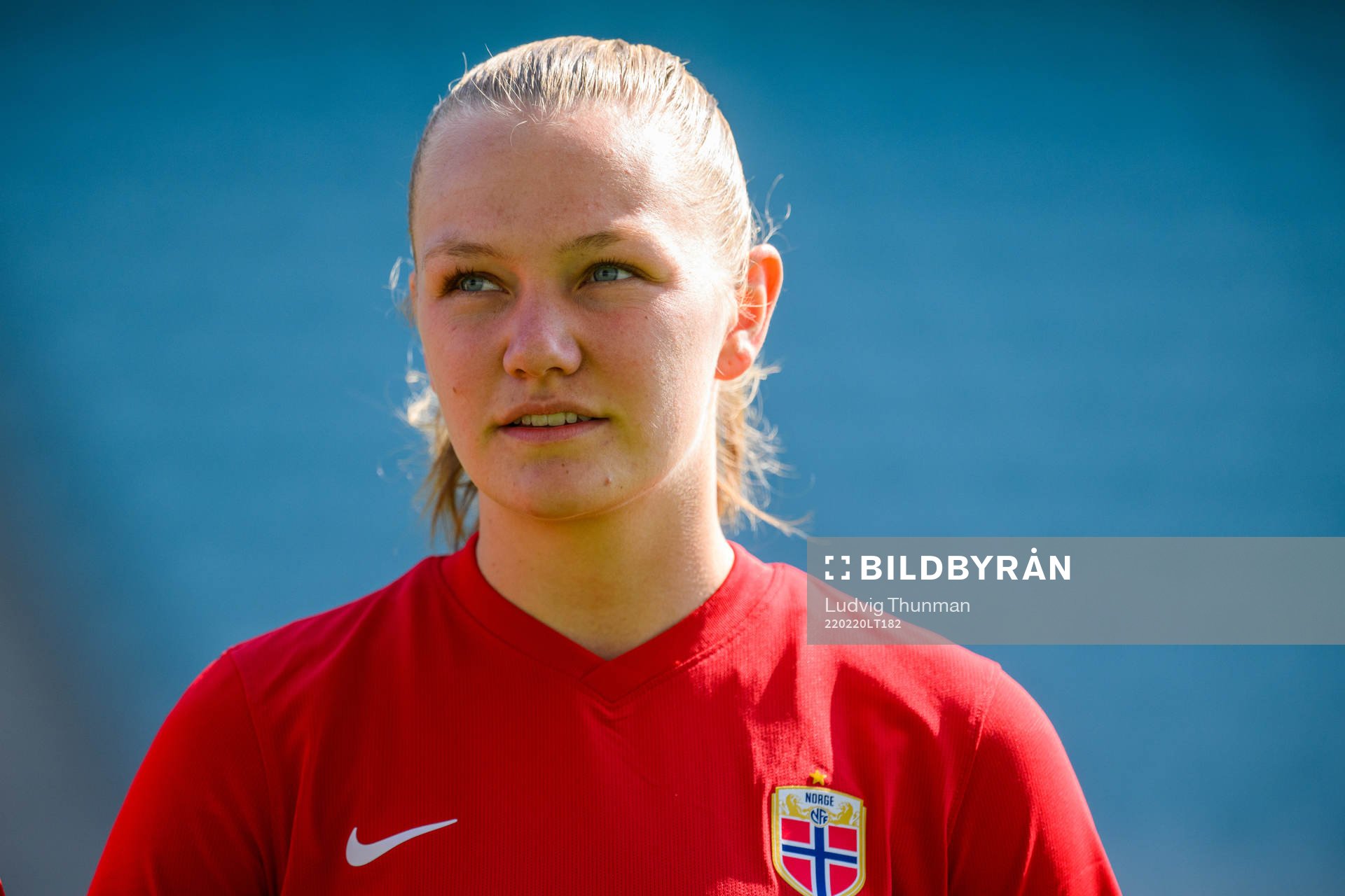 Frida Leonhardsen Maanum of Norway ahead the Algarve Cup