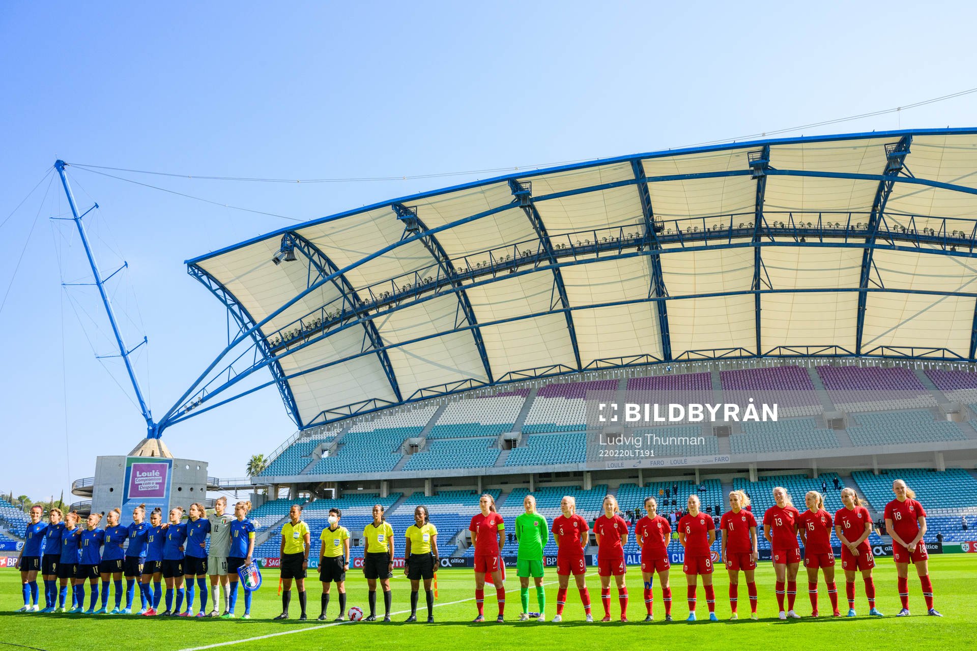 Teams line up