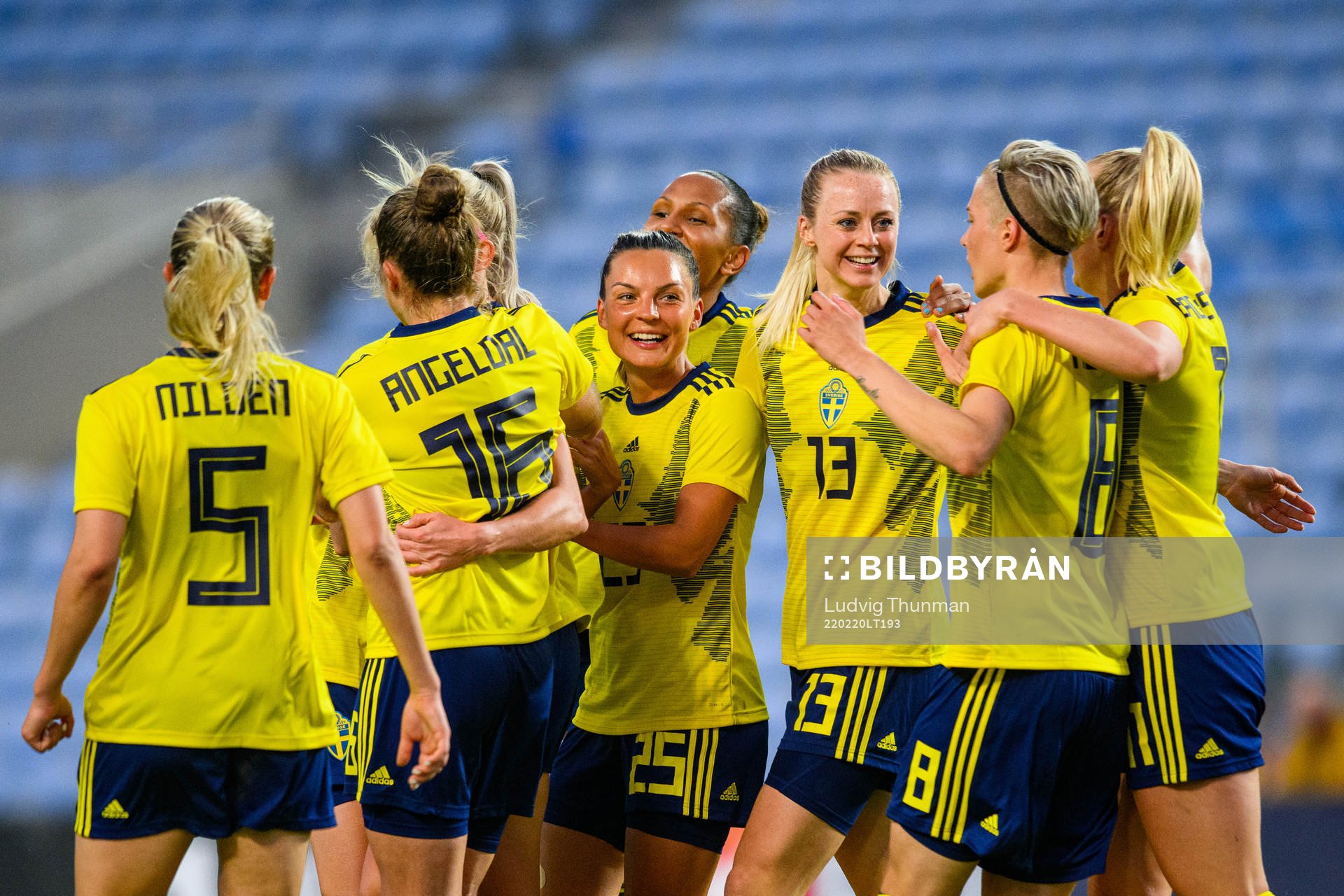 Players of Sweden celebrate 1-0 during the Algarve Cup football match between Portugal and Sweden on February 20, 2022 in Faro. 