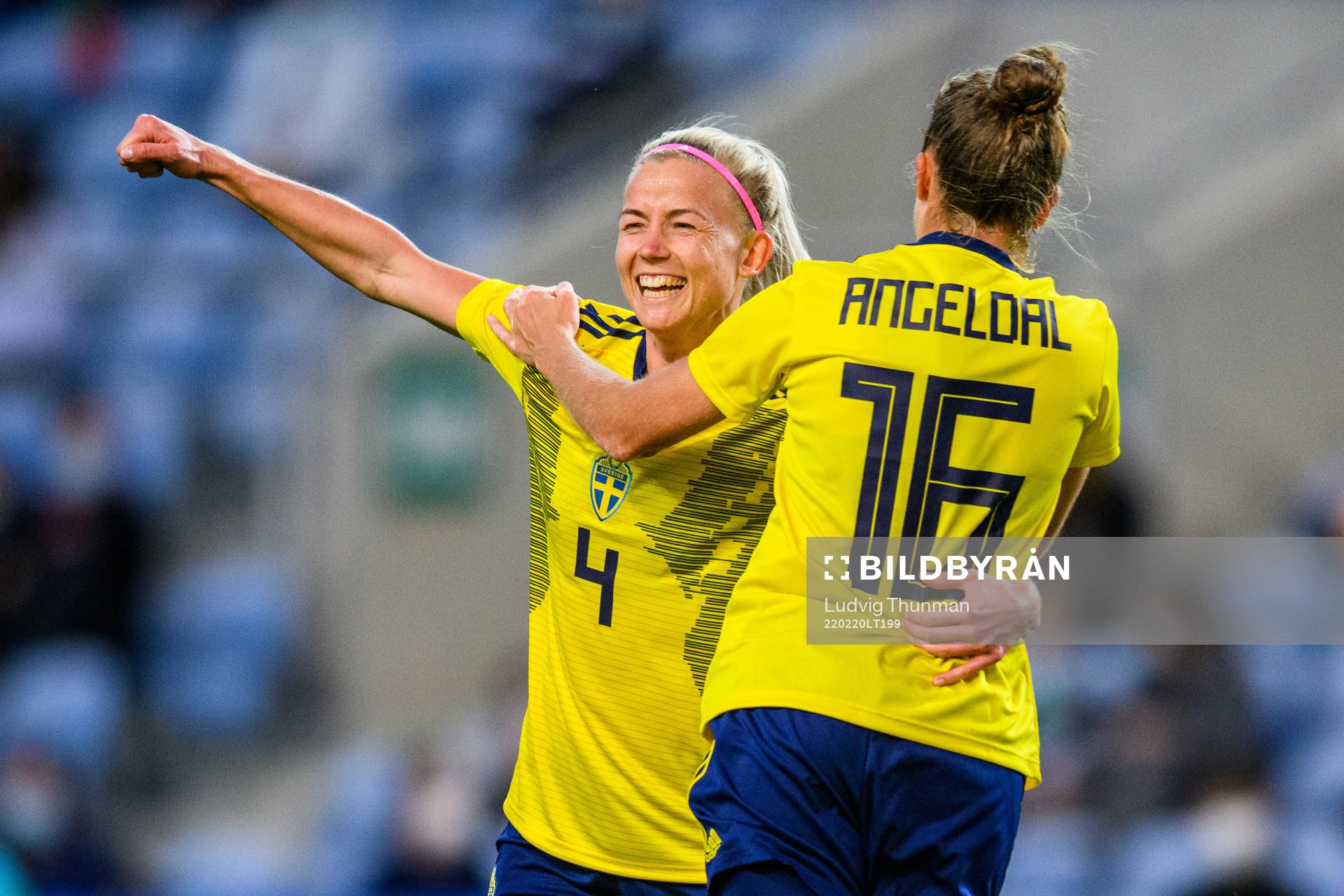 Hanna Glas of Sweden celebrate scoring 1-0 with Filippa Angeldahl during the Algarve Cup football match between Portugal and Sweden on February 20, 2022 in Faro.