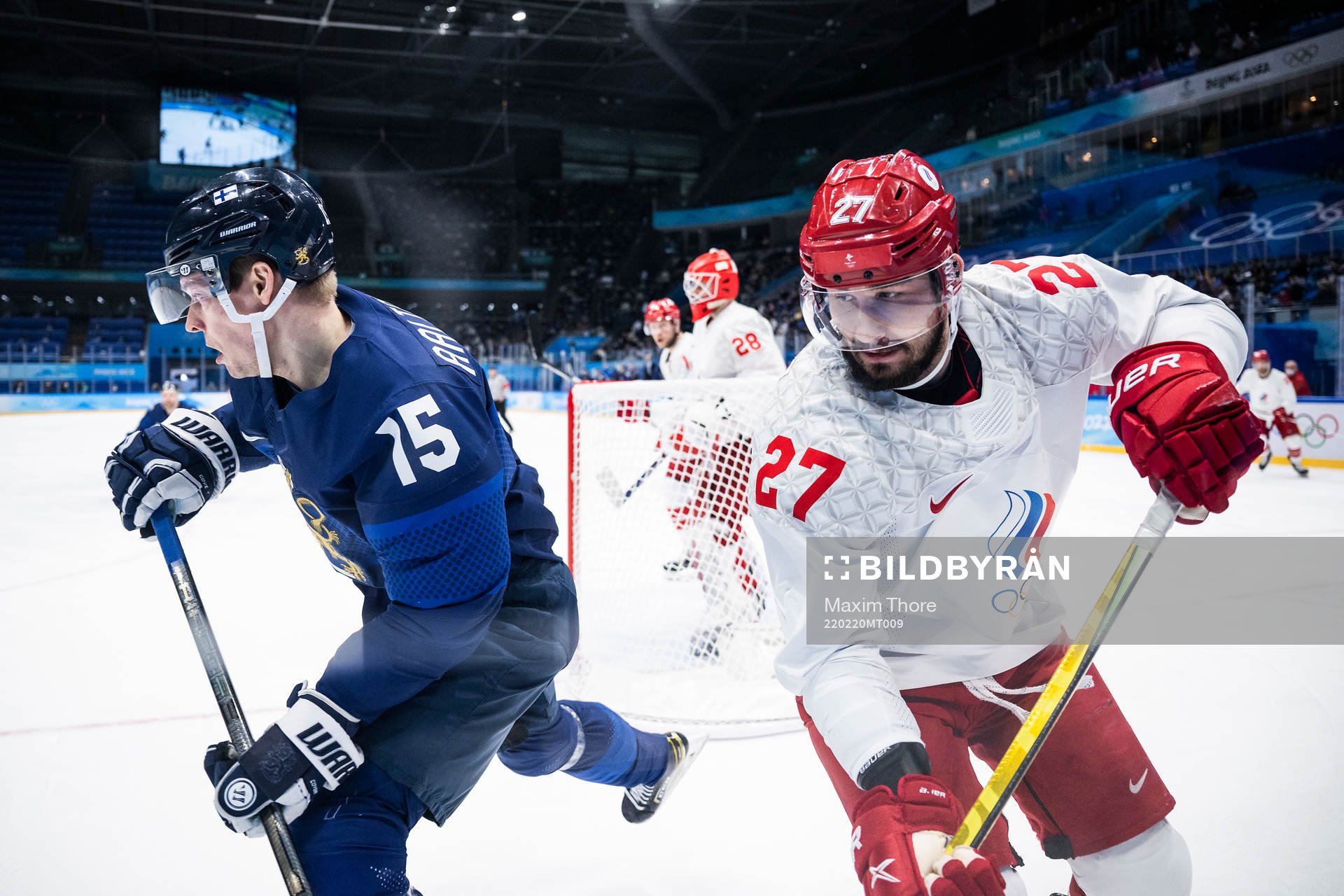 Miro Aaltonen of Finland and Vyacheslav Voynov of Russia in